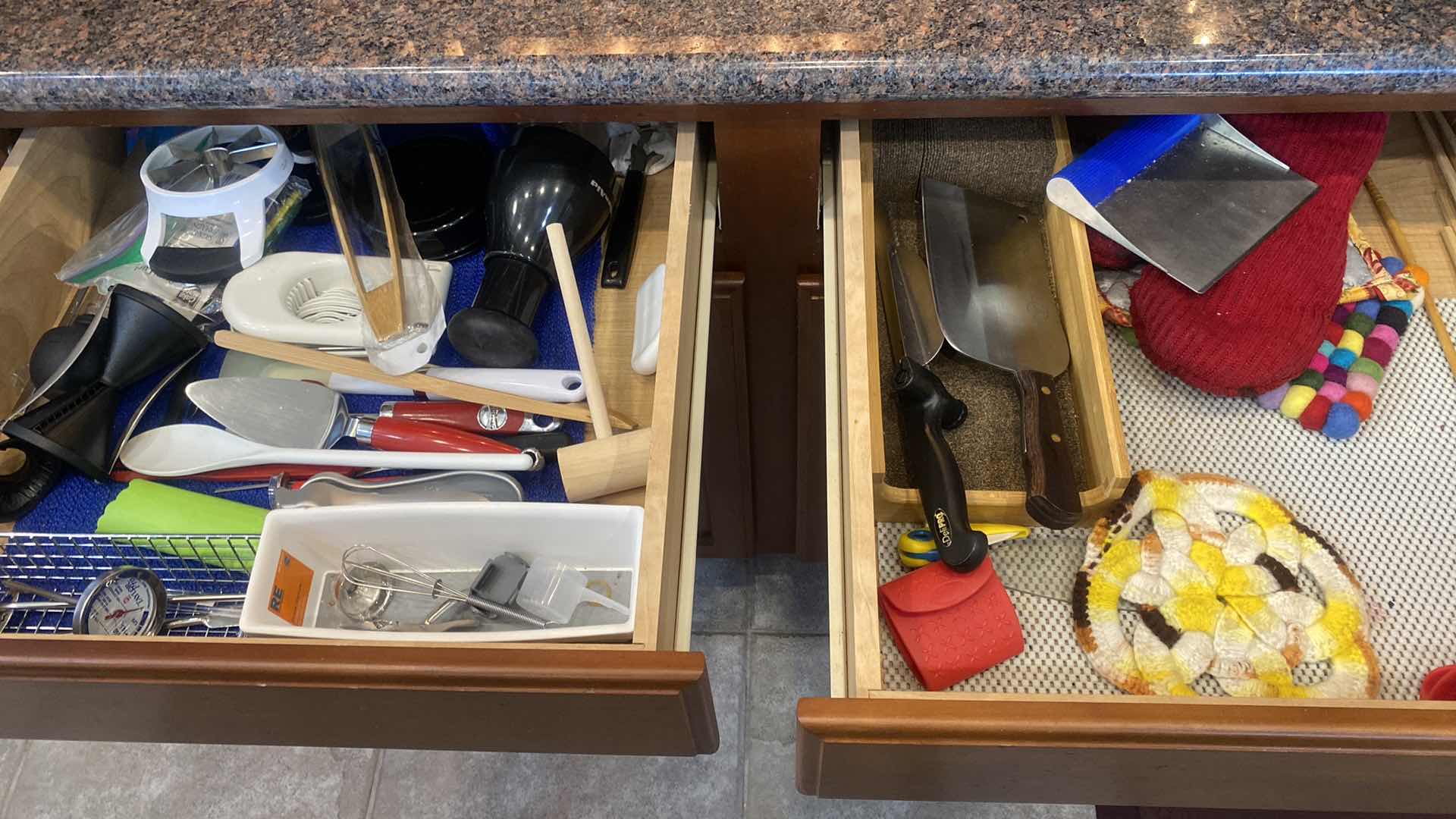 Photo 1 of CONTENTS OF KITCHEN CABINET - 2 DRAWERS COOKING TOOLS