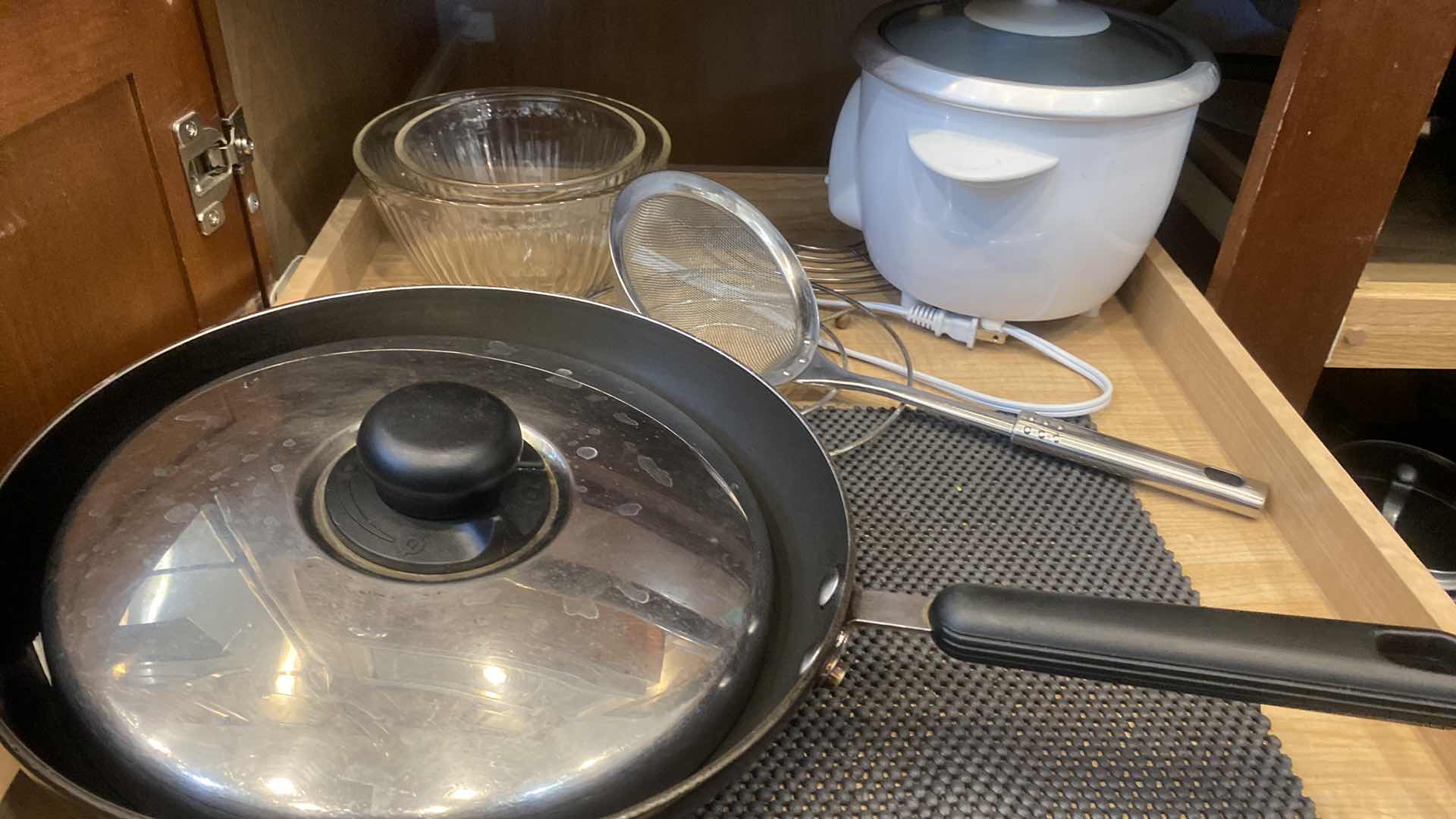 Photo 2 of CONTENTS OF KITCHEN CABINET - POTS & PANS