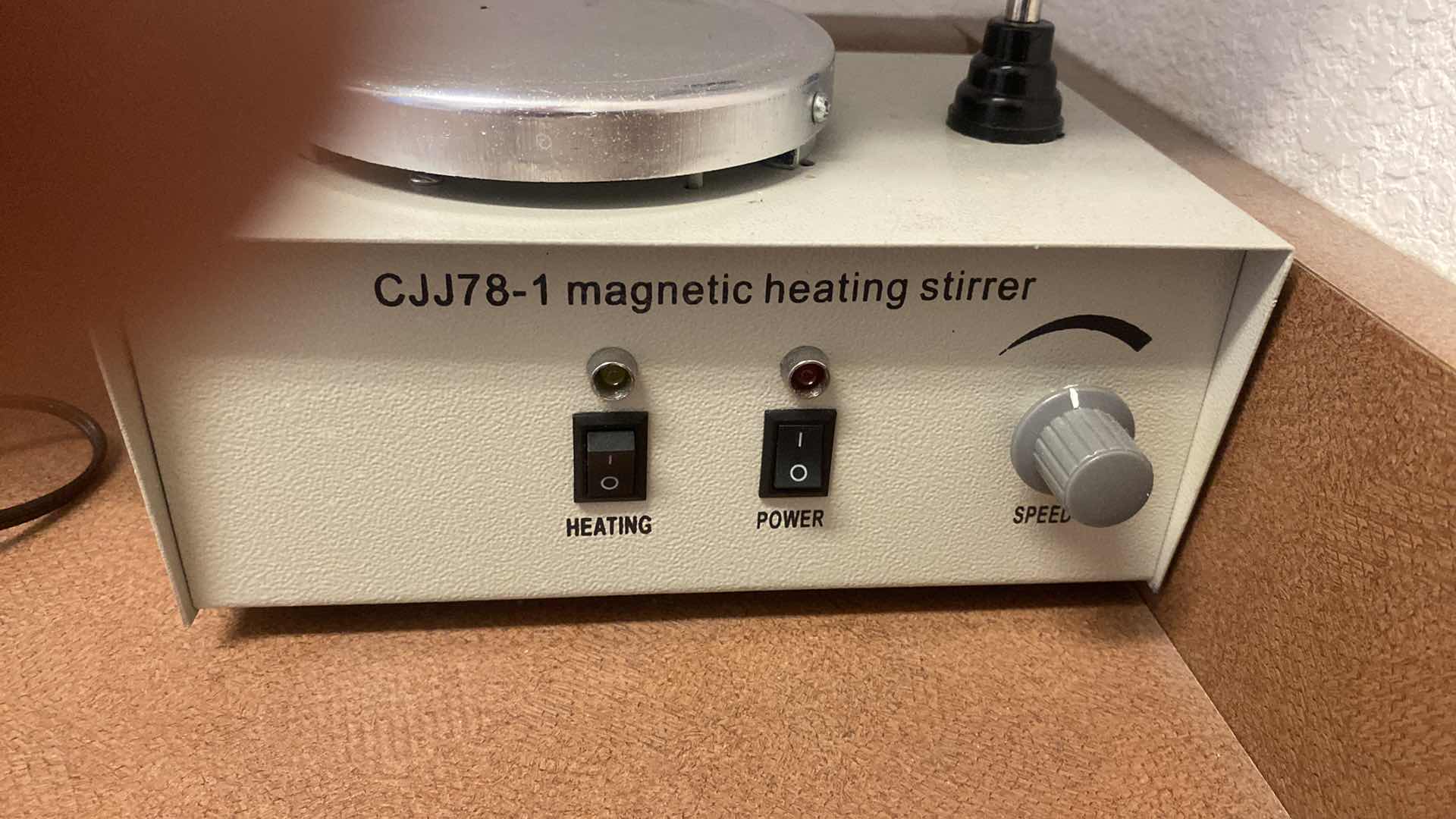 Photo 3 of CJJ78-1 MAGNETIC HEATING STIRRER