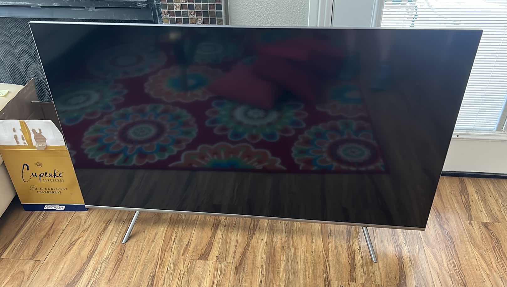 Photo 6 of 55’ SAMSUNG FLATSCREEN TV