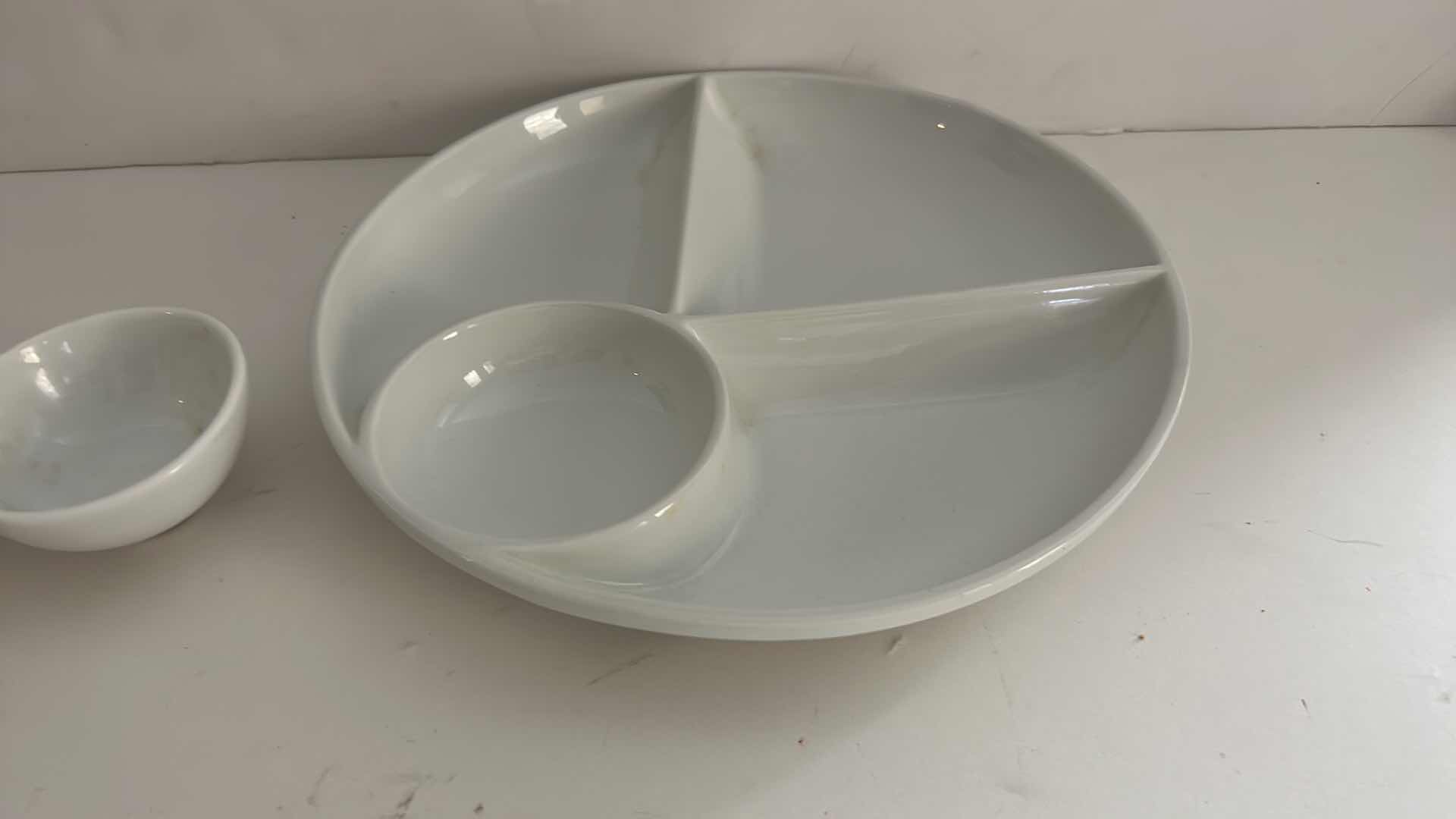 Photo 7 of 3 - SLOTTED SERVING DISHES