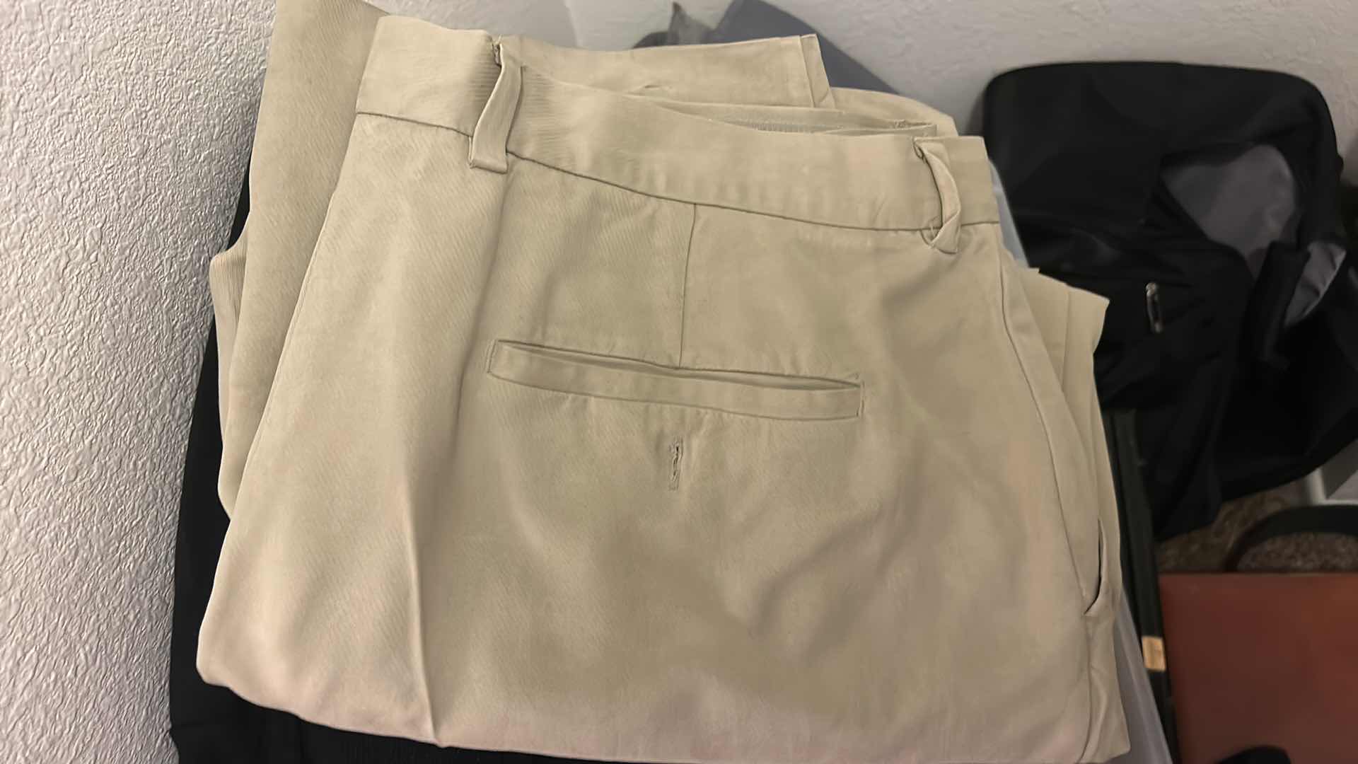 Photo 4 of 6 PAIRS OF MENS TOMMY BAHAMA PANTS 40/30 & 42/30