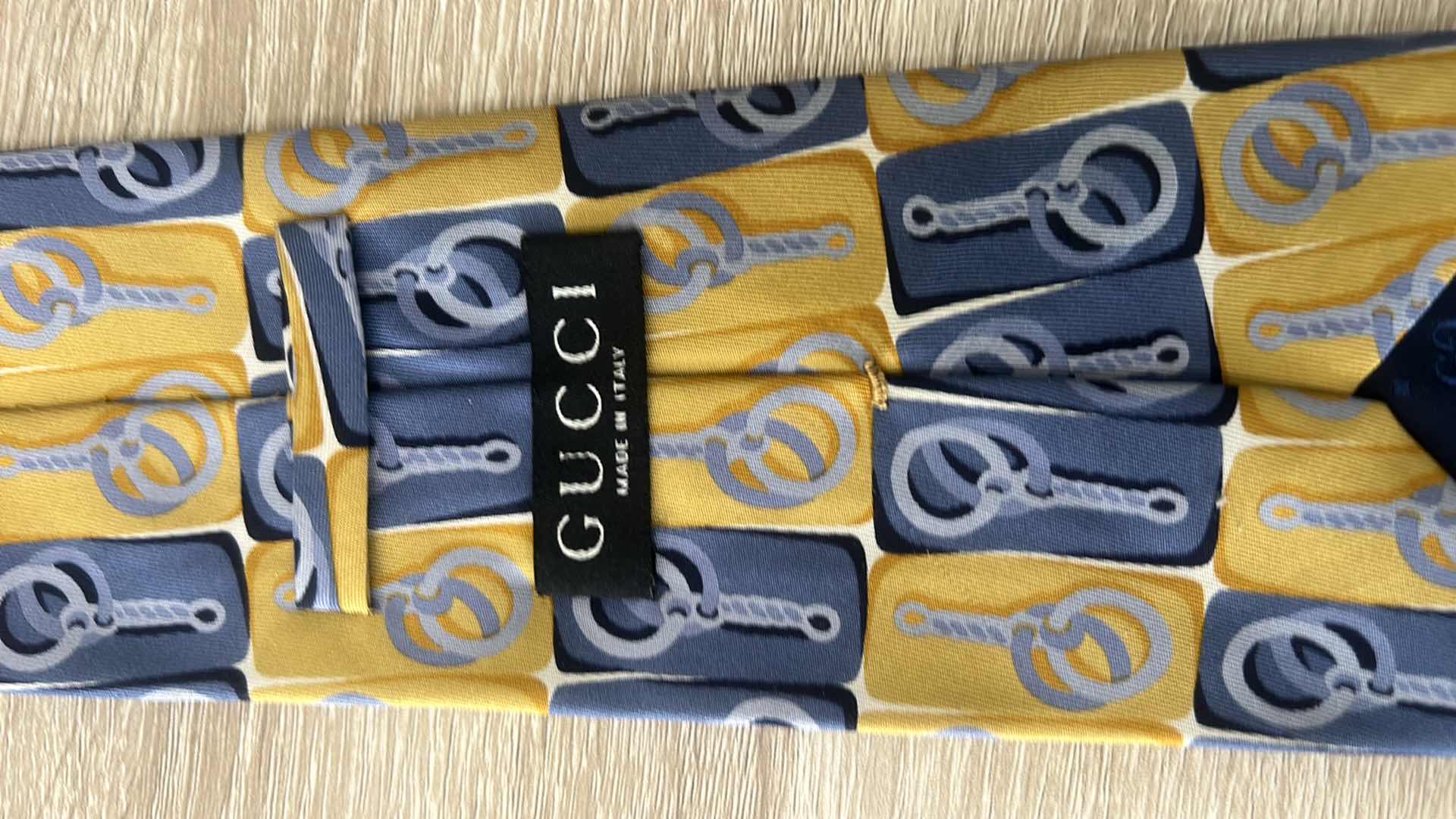 Photo 3 of MENS GUCCI 100% SILK TIE