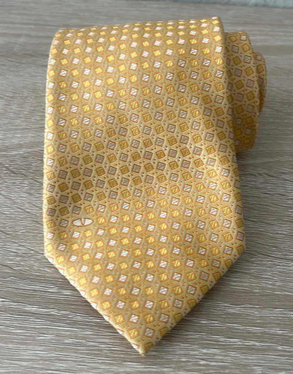 Photo 1 of MENS VALENTINO 100% SILK TIE