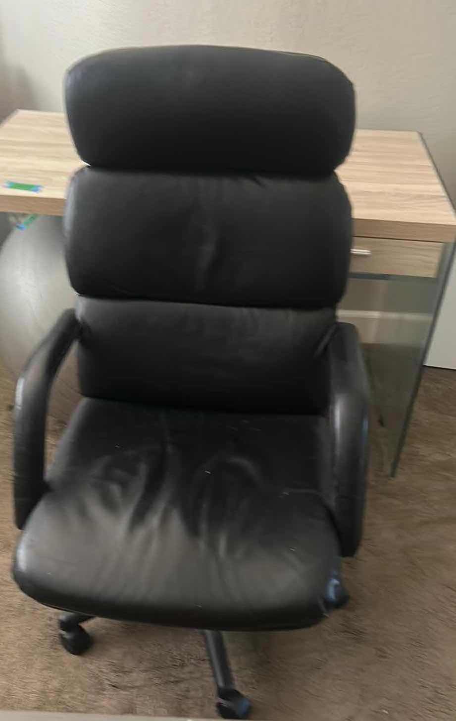 Photo 1 of OFFICE DESK CHAIR