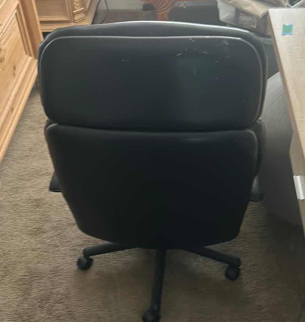 Photo 4 of OFFICE DESK CHAIR