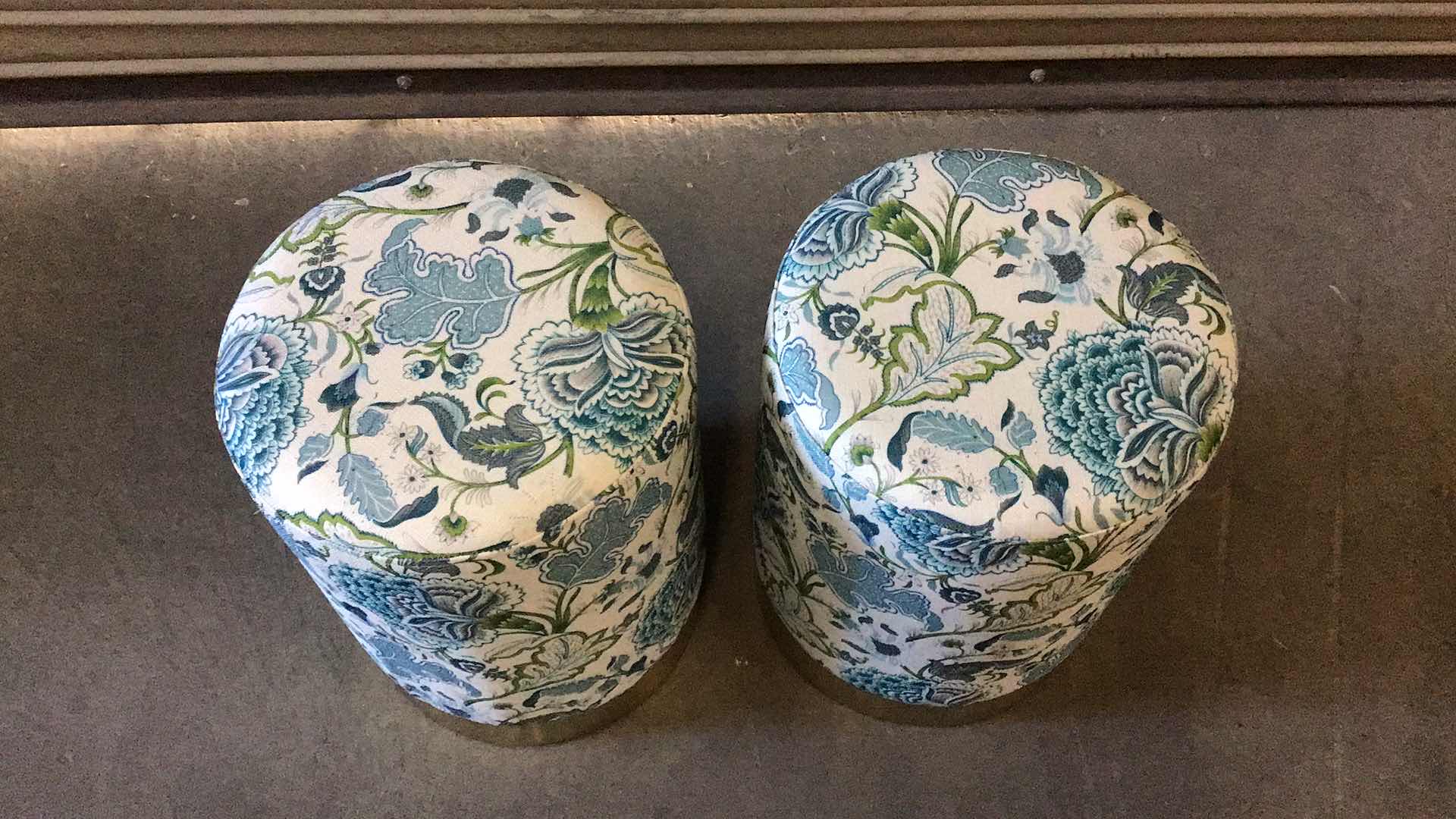 Photo 2 of ADECO TRADING CO FLORAL OTTOMAN SET (2) 12” X 12” H17