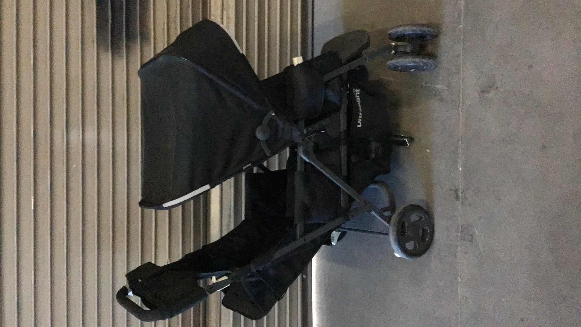 Photo 3 of JOOVY CABOOSE TOO ULTRALIGHT GRAPHITE STAND ON TANDEM STROLLER