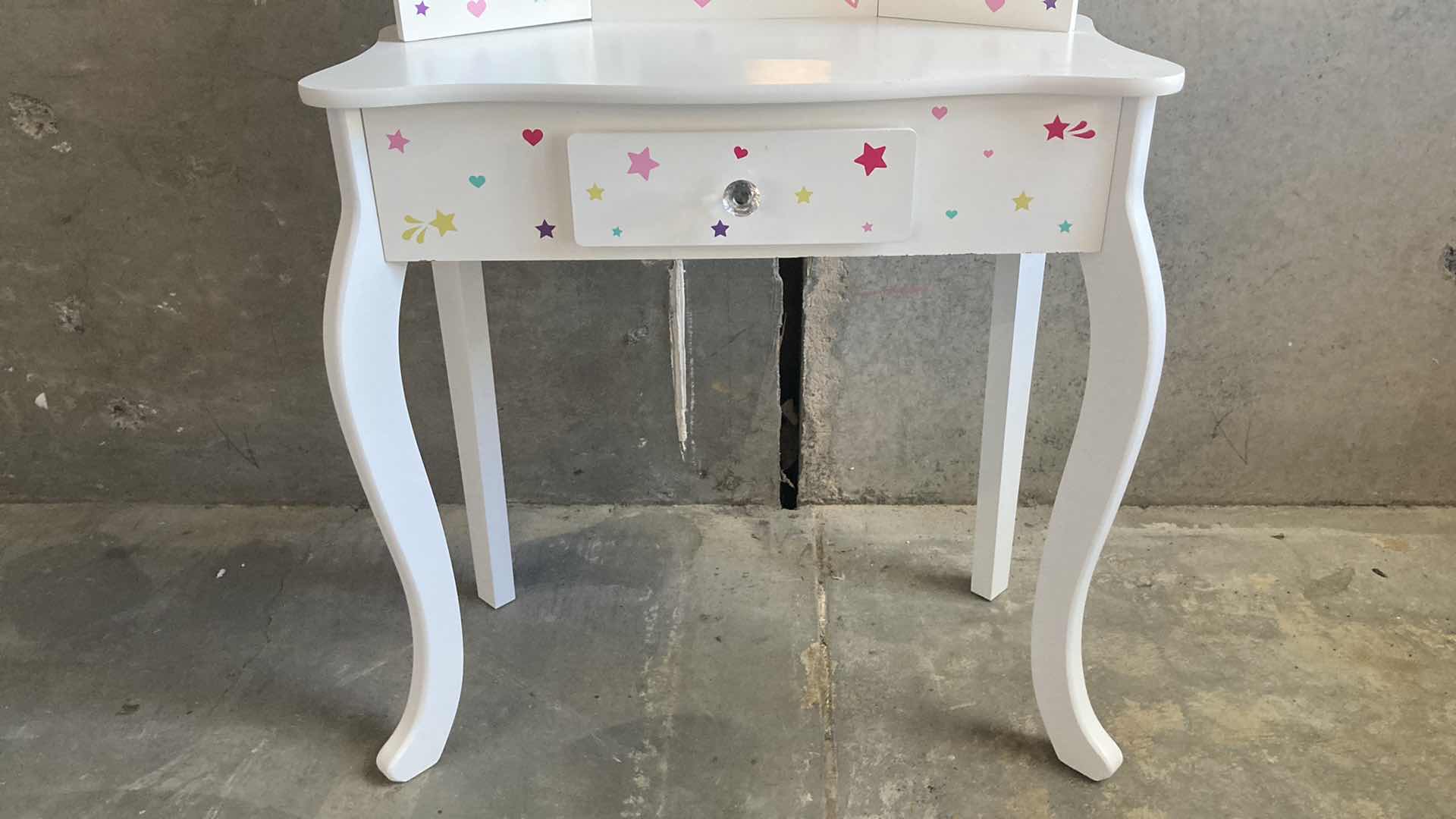 Photo 3 of SPIRCH CHILDREN’S UNICORN & STARS ACCENTED WHITE VANITY DESK