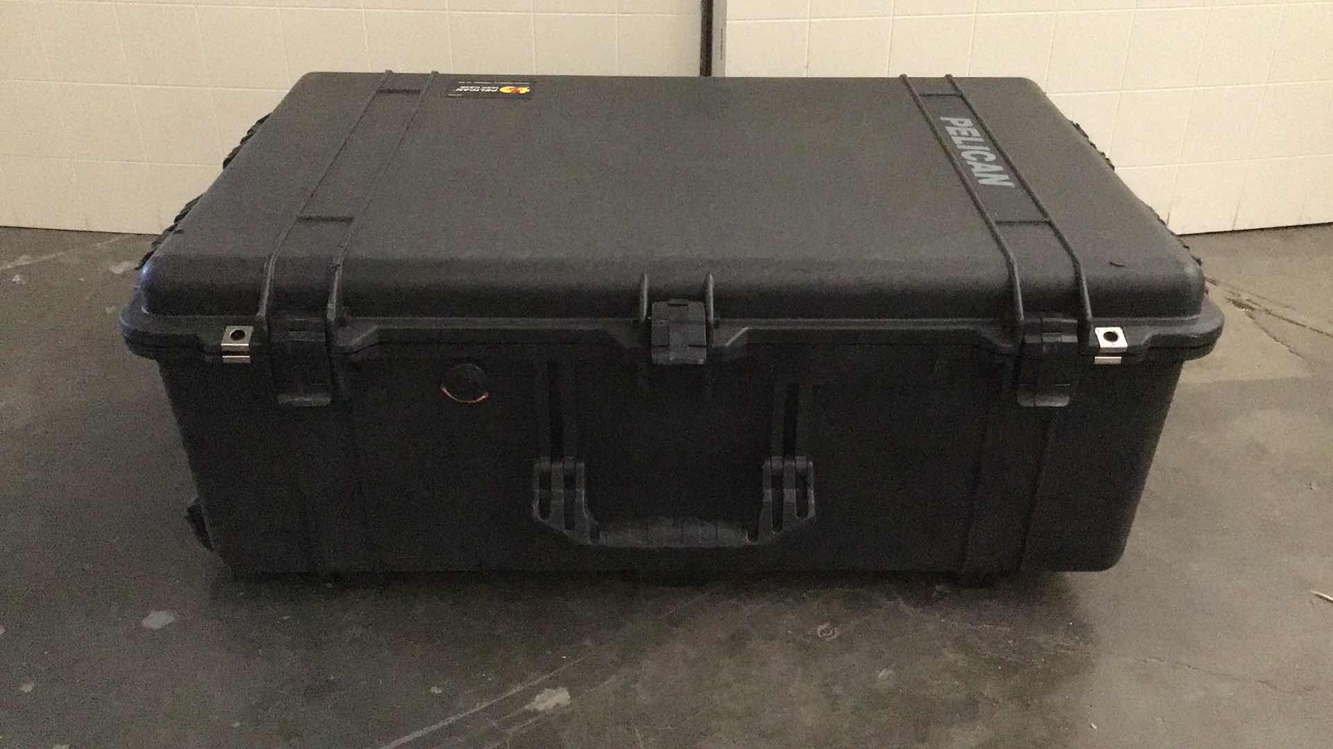 Photo 2 of PELICAN 1650 HARD CASE 