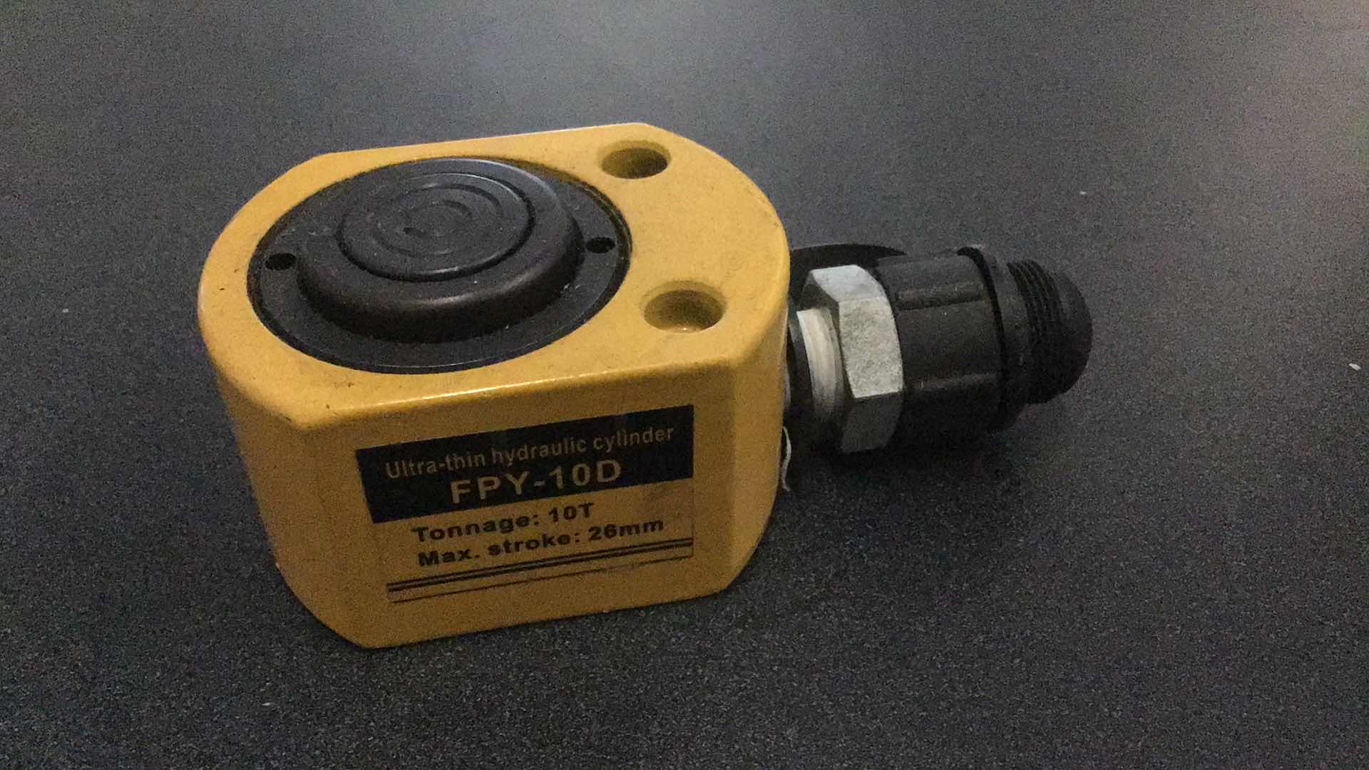 Photo 1 of NEWTRY ULTRA THIN HYDRAULIC CYLINDER MODEL FPY-10D