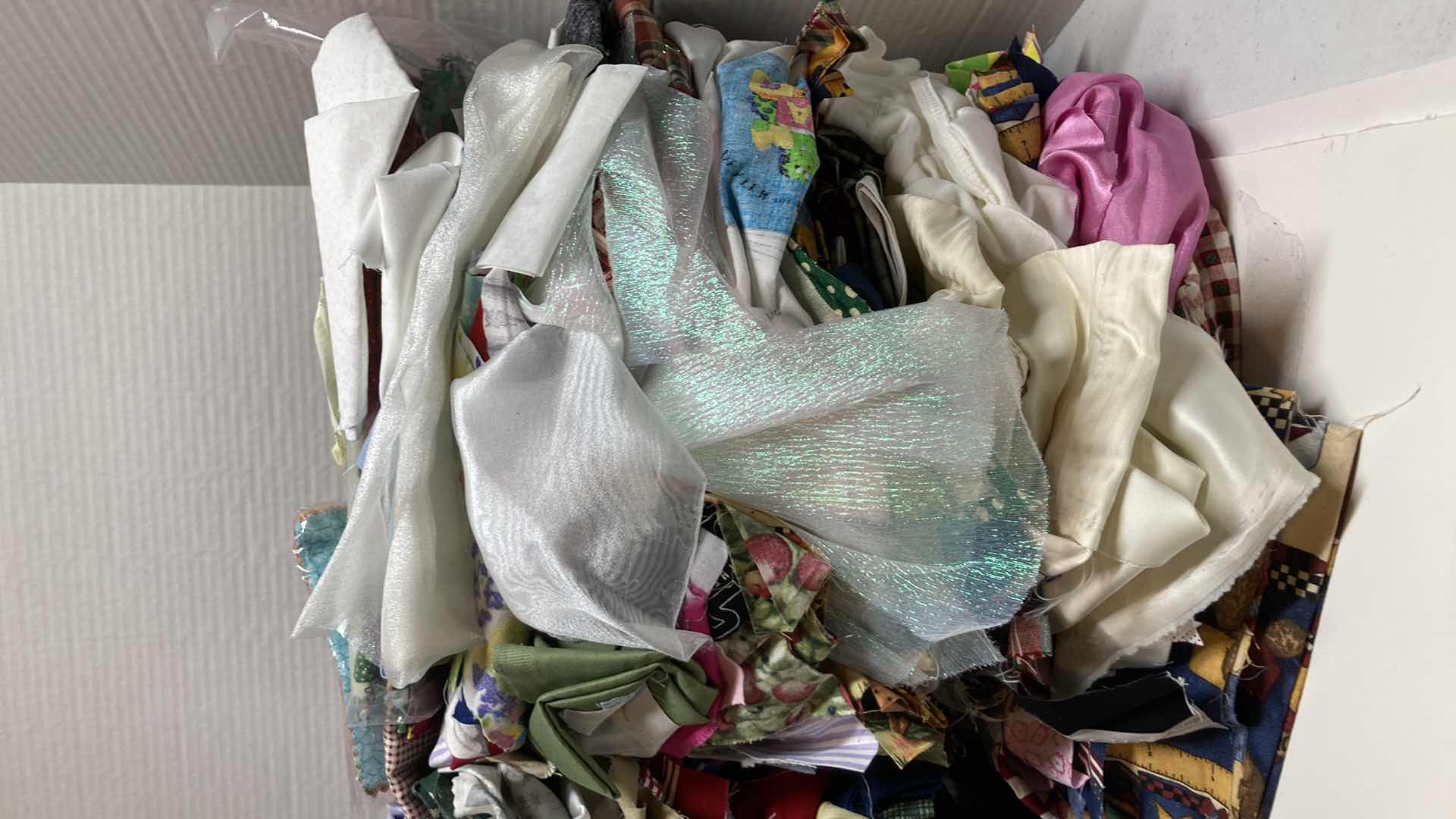 Photo 3 of FABRIC REMNANTS- VARIOUS STYLES & MATERIALS