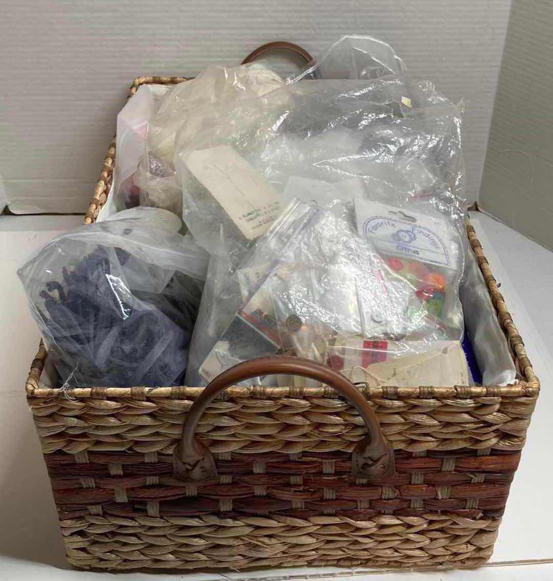 Photo 10 of FABRIC ZIPPERS, BUTTONS, REMNANTS & ACCESSORIES W WICKER BASKET 21” X 12” H7”
