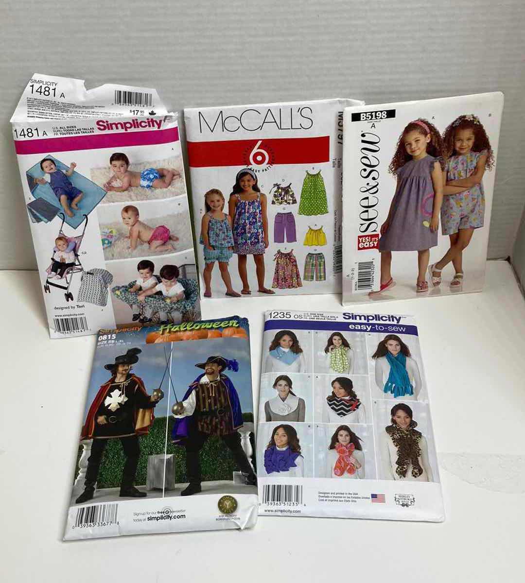 Photo 3 of CLOTHING & FASHION ACCESSORY PATTERN DESIGN KITS (13)