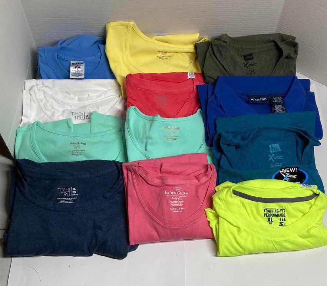 Photo 1 of NEW BLANK T-SHIRTS SIZE ADULTS MED-XL (12)