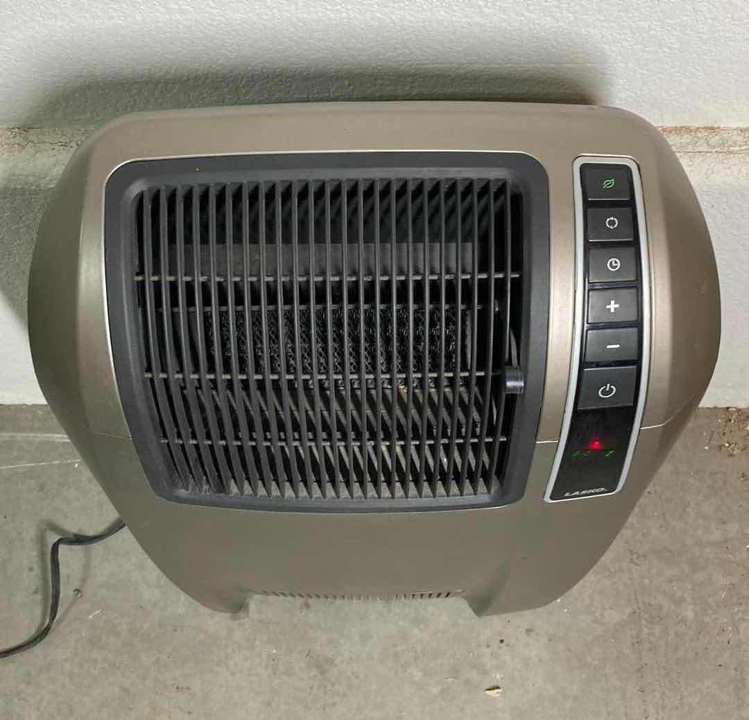 Photo 2 of LASKO MOVABLE AIR HEATER MODEL 5842 W REMOTE