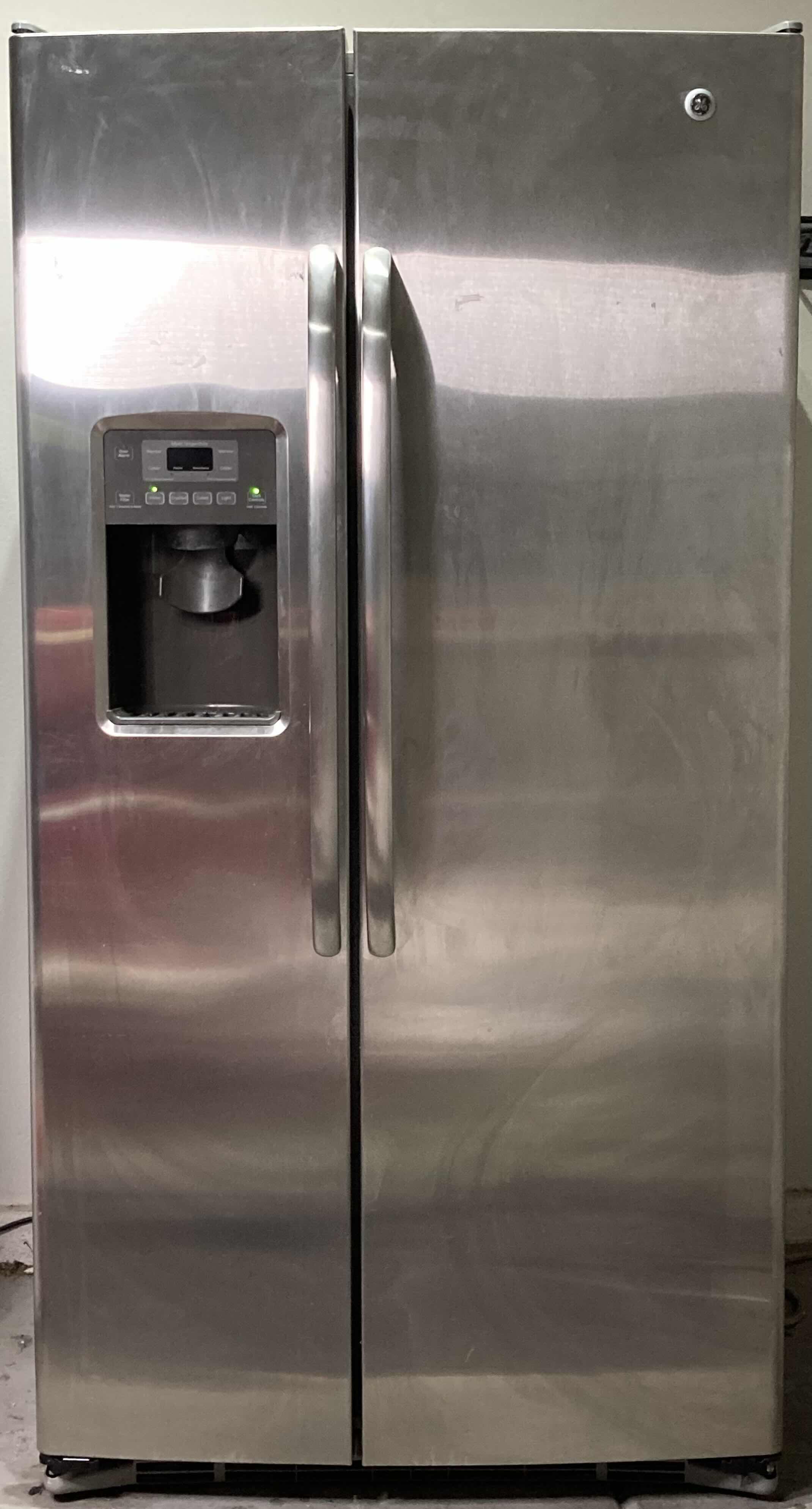 Photo 1 of GE STAINLESS STEEL SIDE BY SIDE REFRIGERATOR MODEL GSHS6HGDBCSS