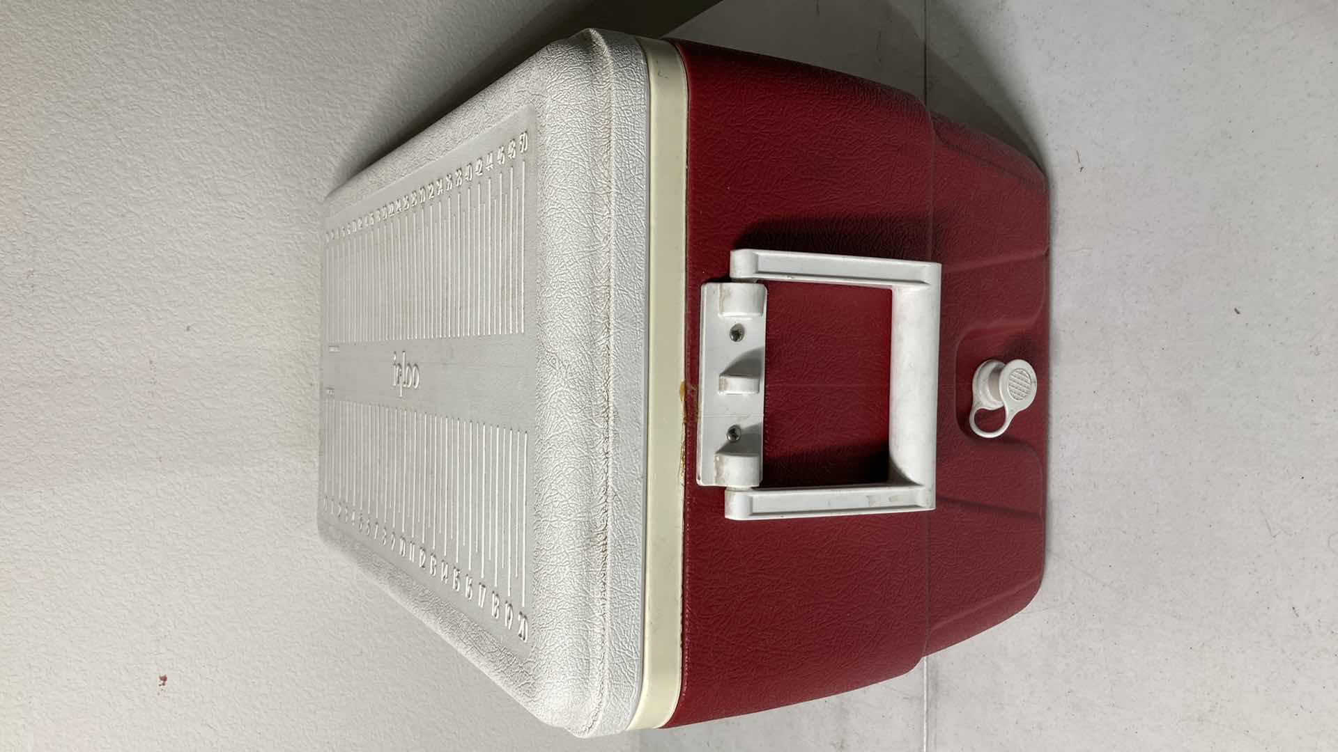 Photo 4 of IGLOO ICE CHEST 24” X 14” H14”