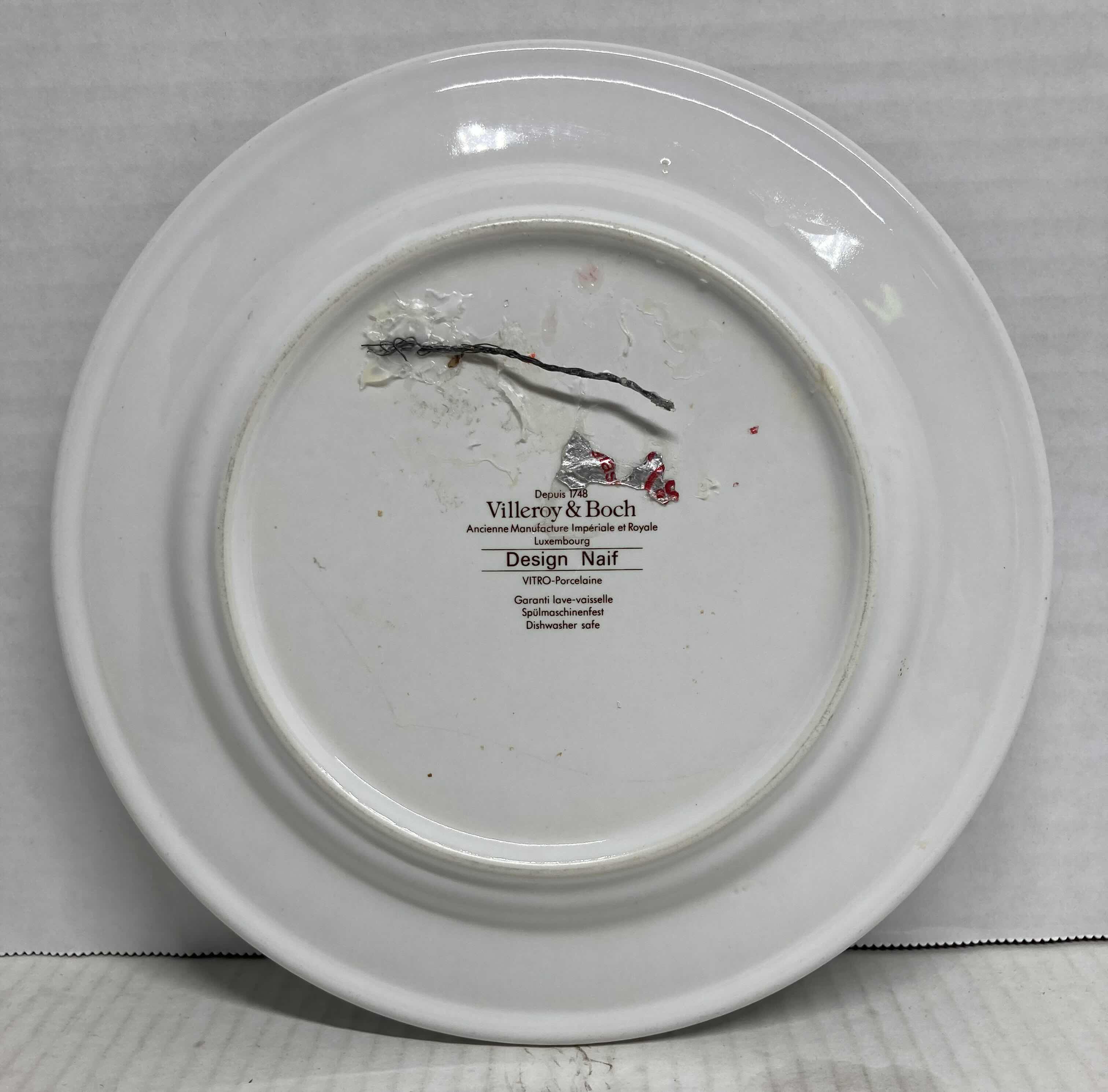 Photo 2 of VILLEROY & BOCH FIREPLACE PORCELAIN PLATE DECORATION 8.25”