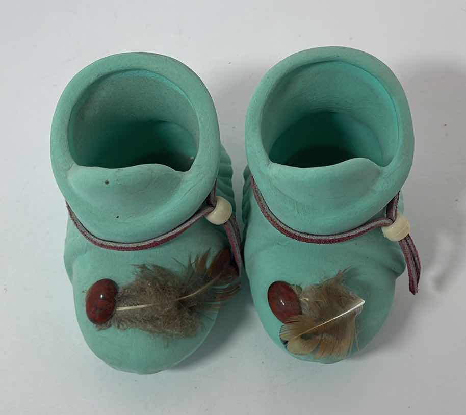 Photo 4 of HAND PAINTED CERAMIC BABY MOCCASINS H2.5”