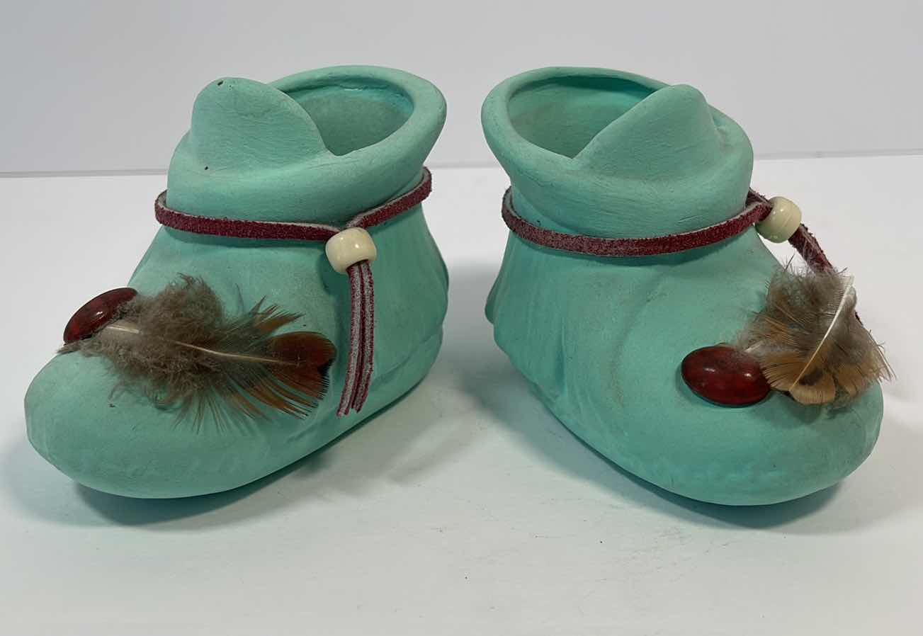 Photo 1 of HAND PAINTED CERAMIC BABY MOCCASINS H2.5”