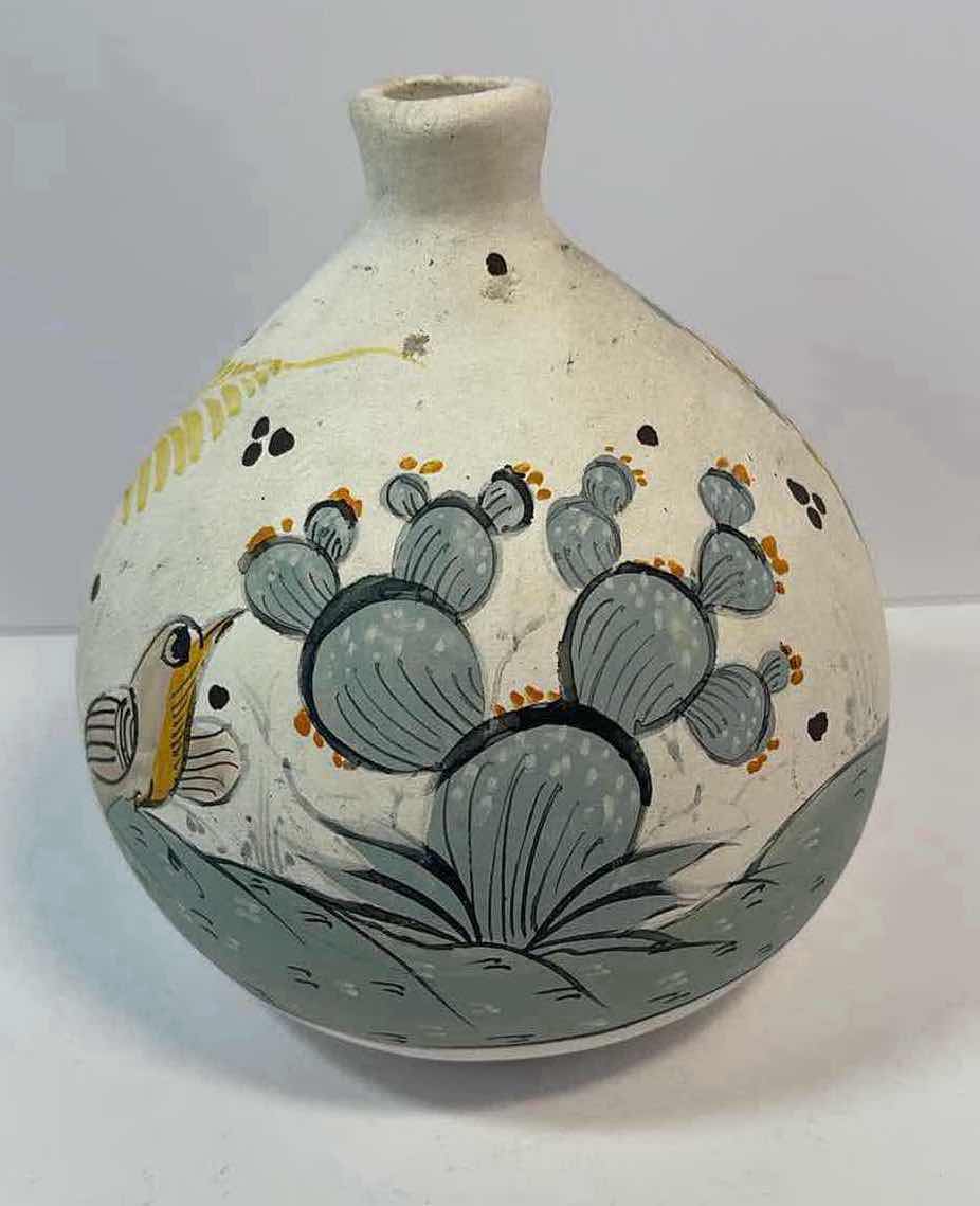 Photo 1 of VINTAGE HAND PAINTED CERAMIC POTTERY VASE MEXICO H5.5”