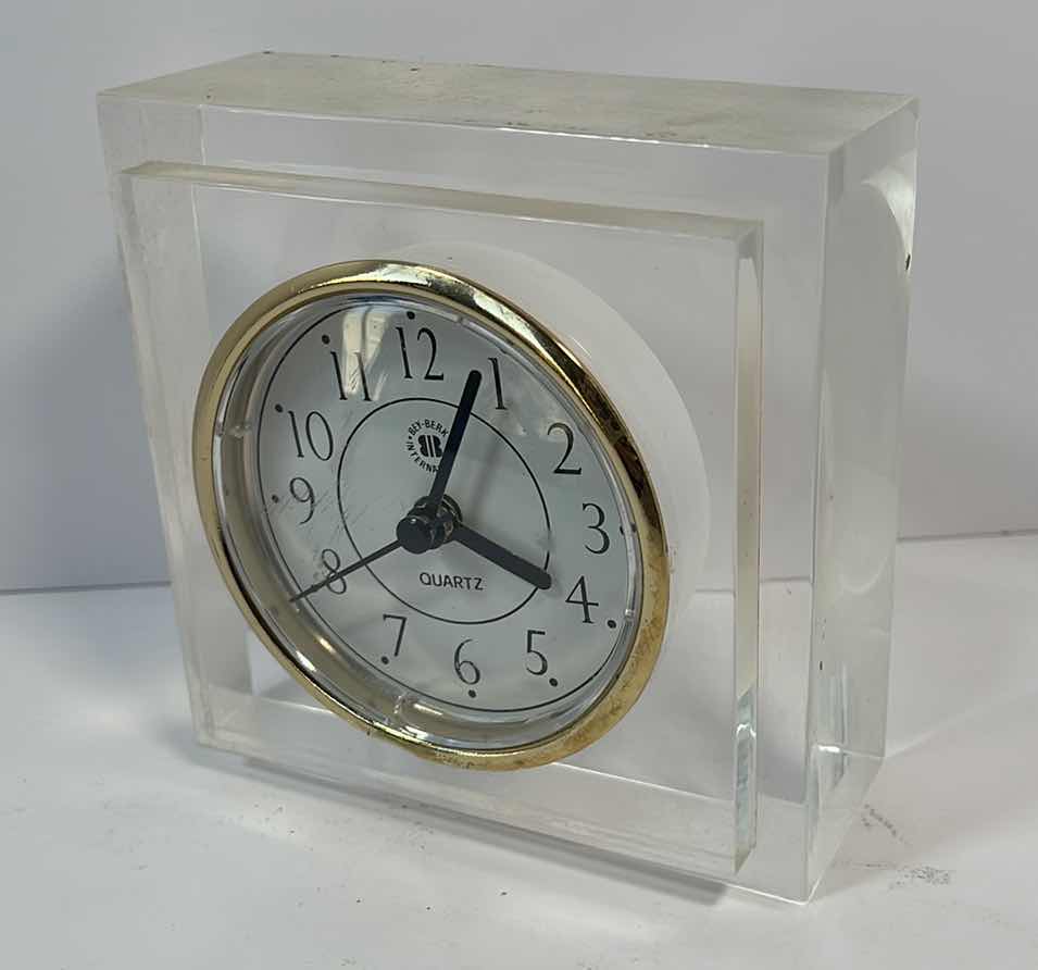 Photo 3 of BEY-BERK INTERNATIONAL QUARTZ ACRYLIC DESK CLOCK 