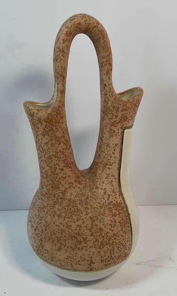 Photo 2 of SANDSTONE POTTERY MINI WEDDING VASE H4"