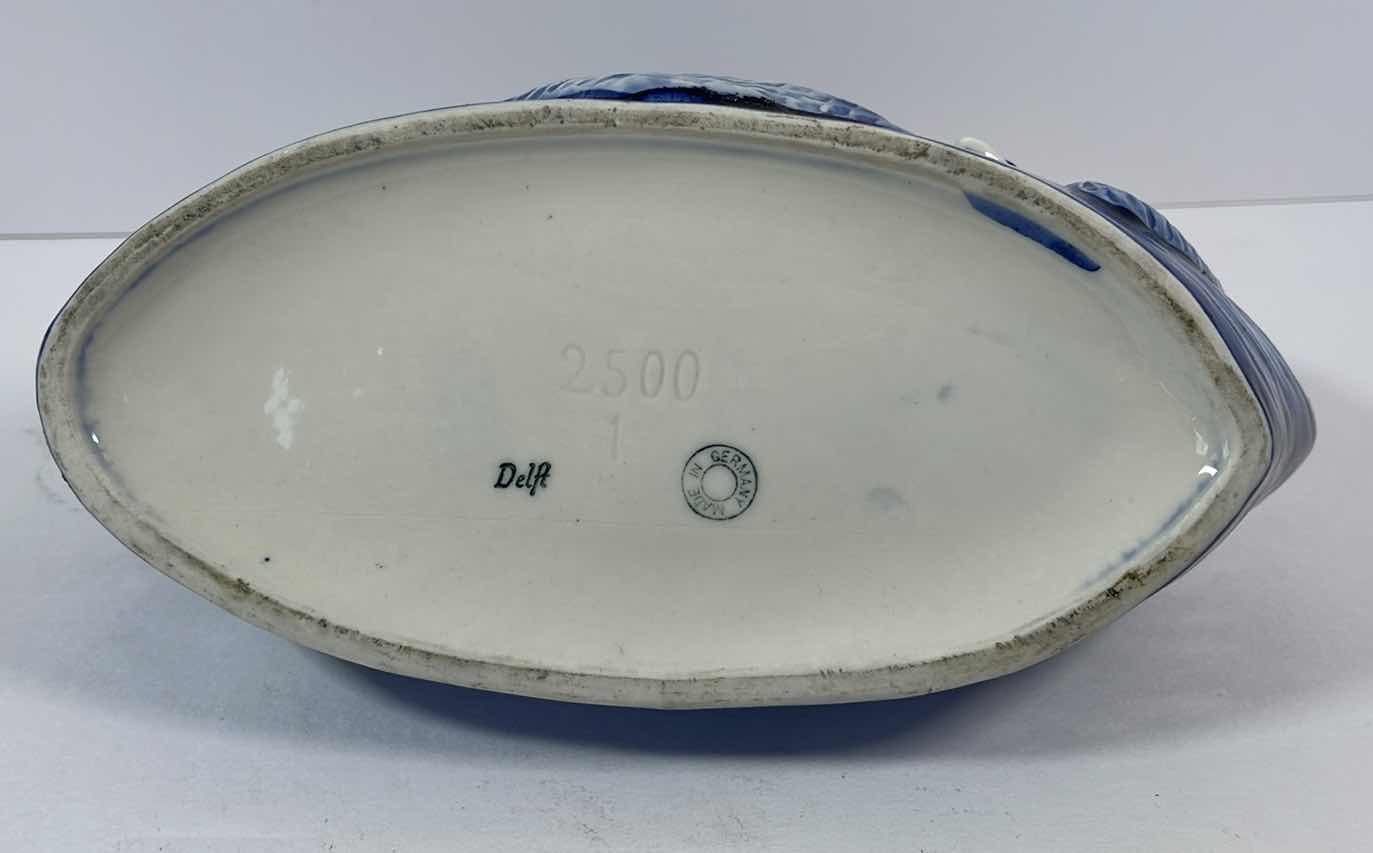 Photo 3 of VINTAGE DELFT BLUE & WHITE DUTCH FIGURINES CERAMIC POTTERY BOWL H6.5”