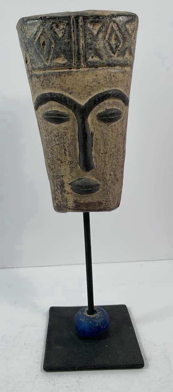 Photo 2 of VINTAGE TWO SIDDED FACE AFRICAN TRIBAL STATUE STAND
