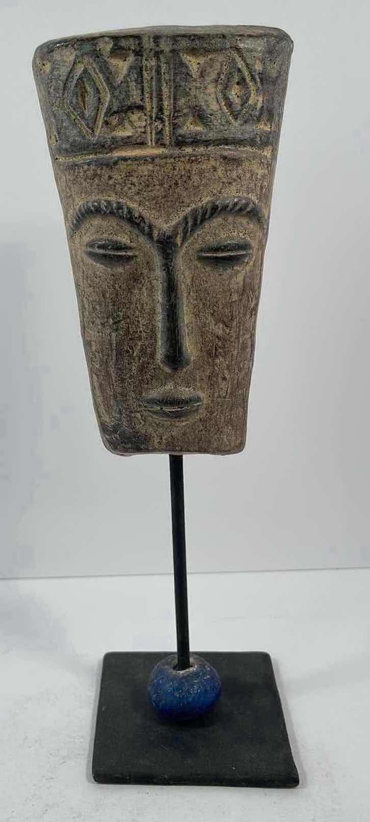 Photo 1 of VINTAGE TWO SIDDED FACE AFRICAN TRIBAL STATUE STAND