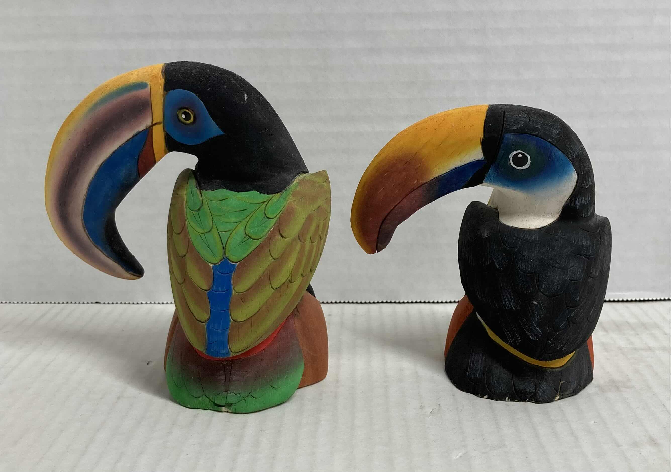 Photo 3 of TROPICAL TOUCAN BALSA WOOD CARVED FIGURINES (2) H5”