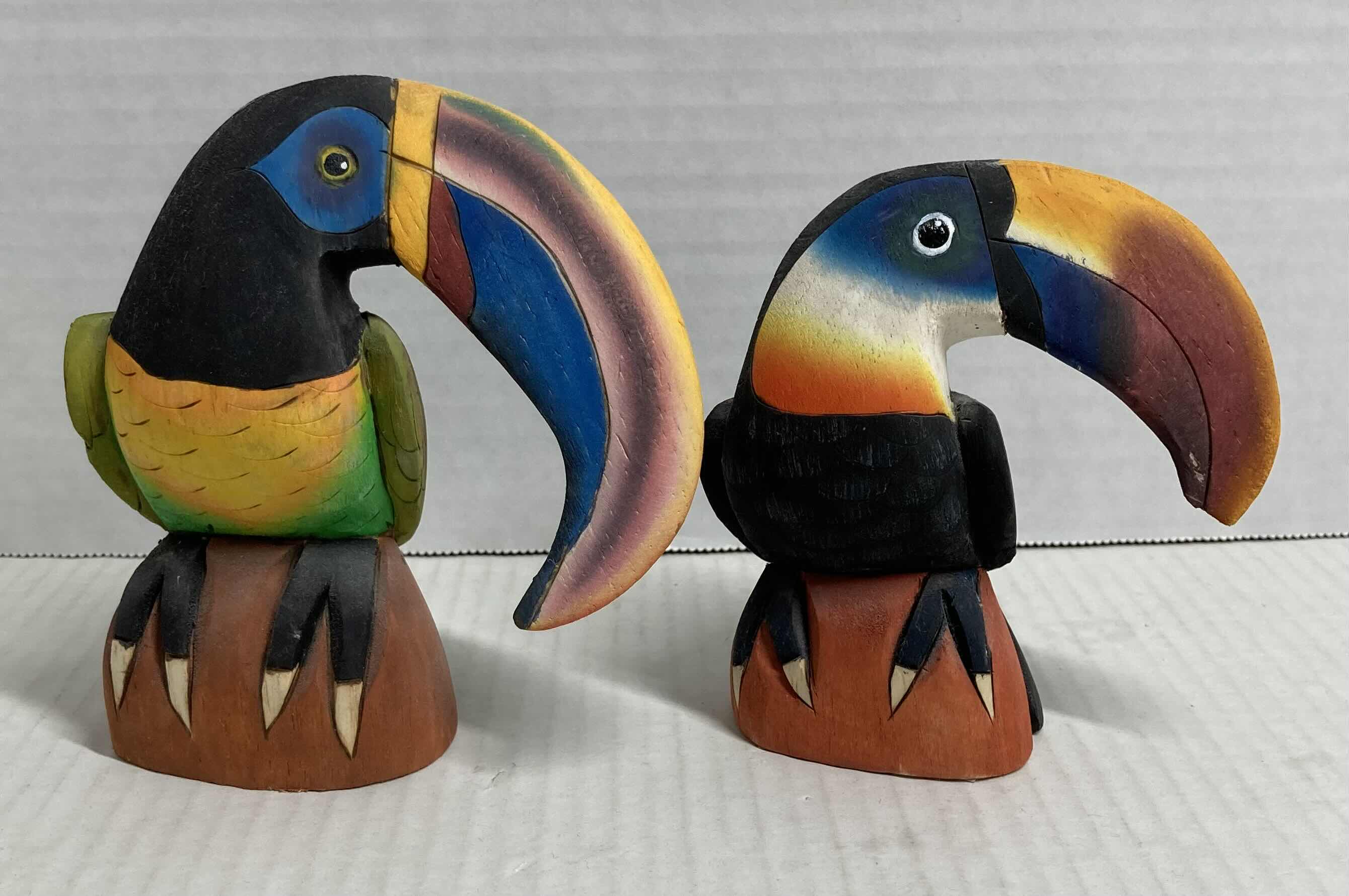 Photo 1 of TROPICAL TOUCAN BALSA WOOD CARVED FIGURINES (2) H5”