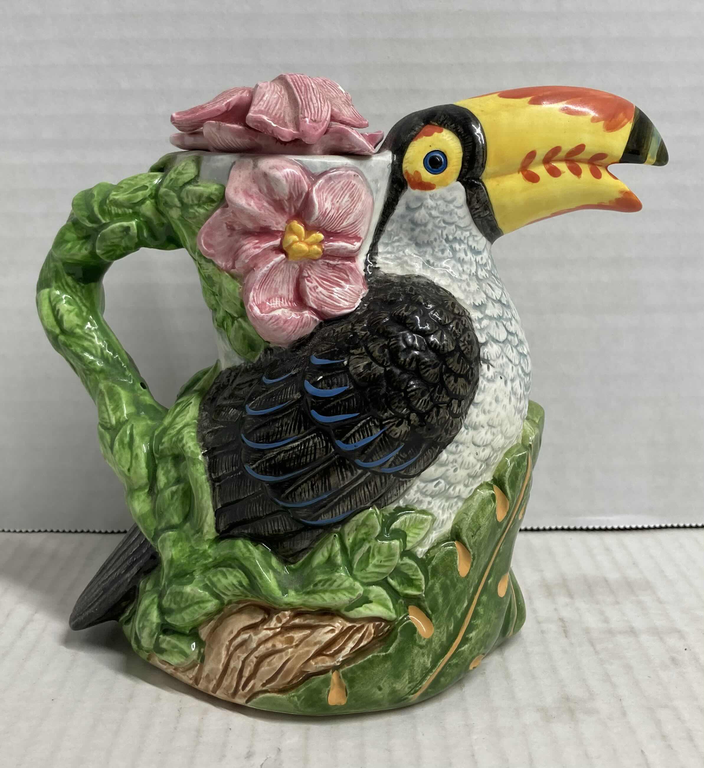 Photo 2 of SCHMID TROPICAL TOUCON MUSIC BOX CREAMER H6”