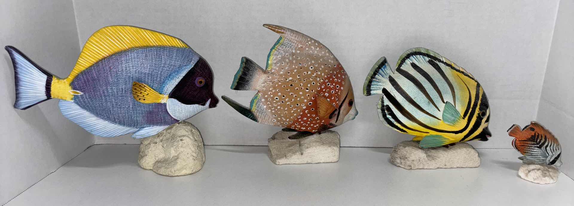 Photo 2 of NAUTICAL CARVED WOOD & HAND-PAINTED FISH FIGURINE DECOR