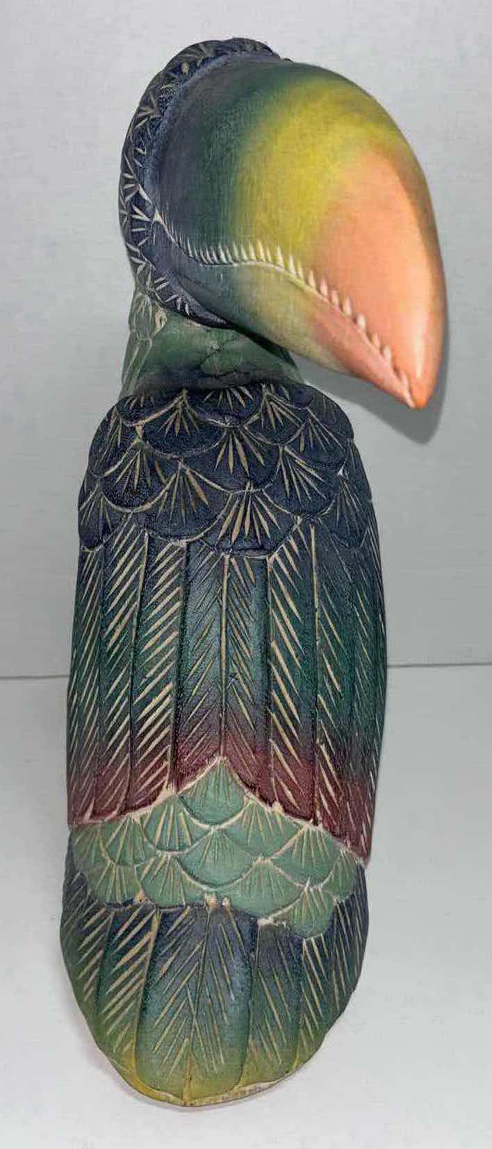 Photo 2 of VINTAGE HAND CARVED 14.25” WOODEN TOUCAN STATUE