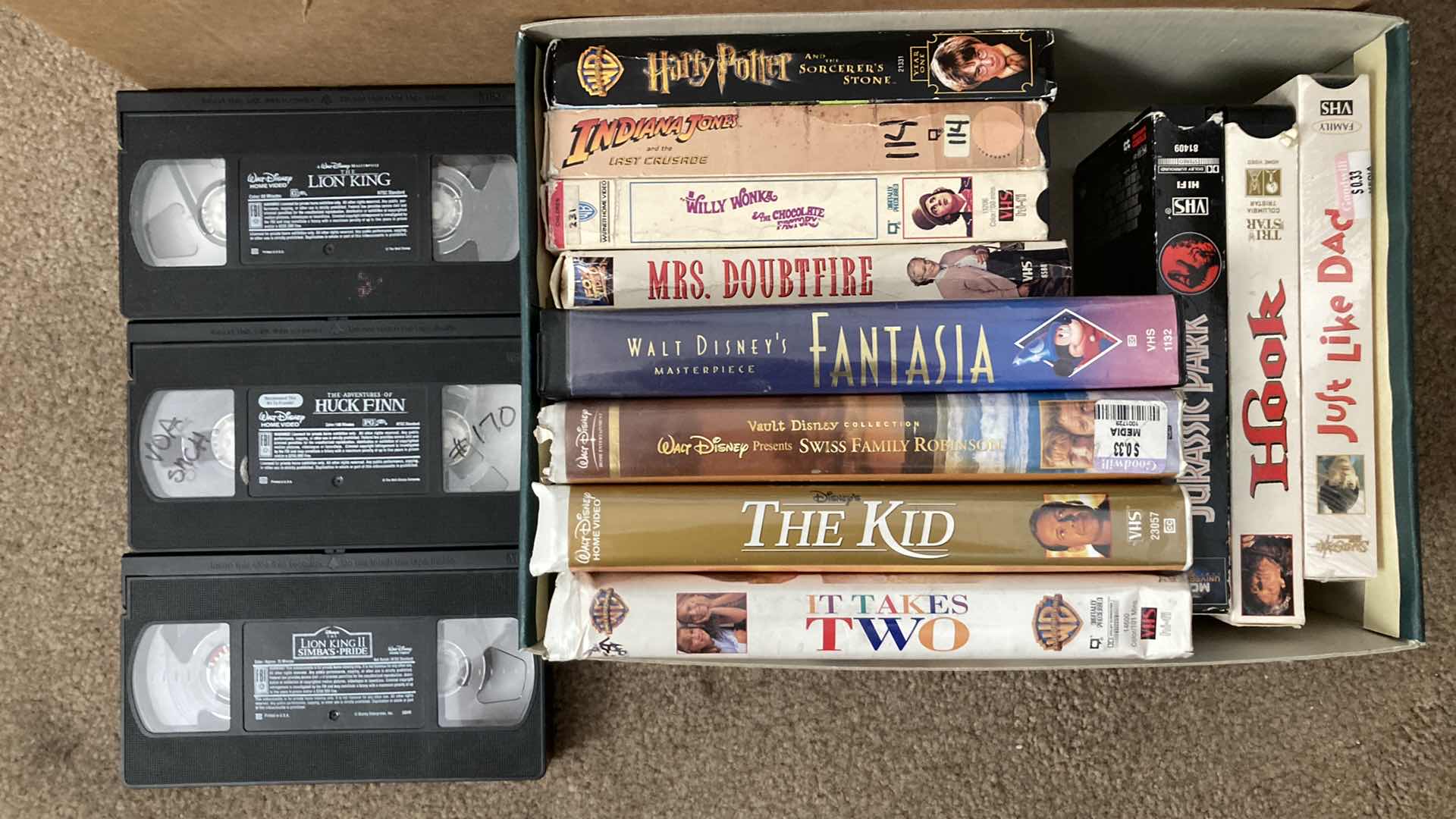 Photo 4 of VHS DISNEY & KIDS MOVIES (32)