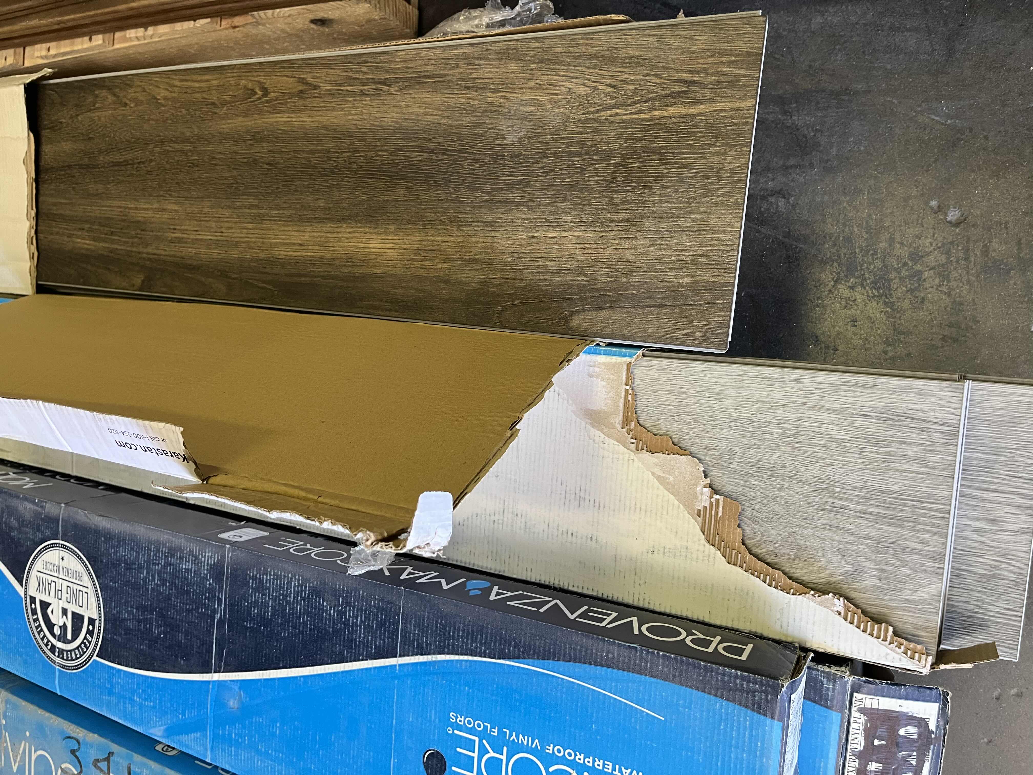 Photo 9 of MIXED FLOORING PALLET-GLUE DOWN/SNAP IN VINYL & HARDWOOD PLANK FLOORING - VARIOUS SIZES & STYLES (READ NOTES)