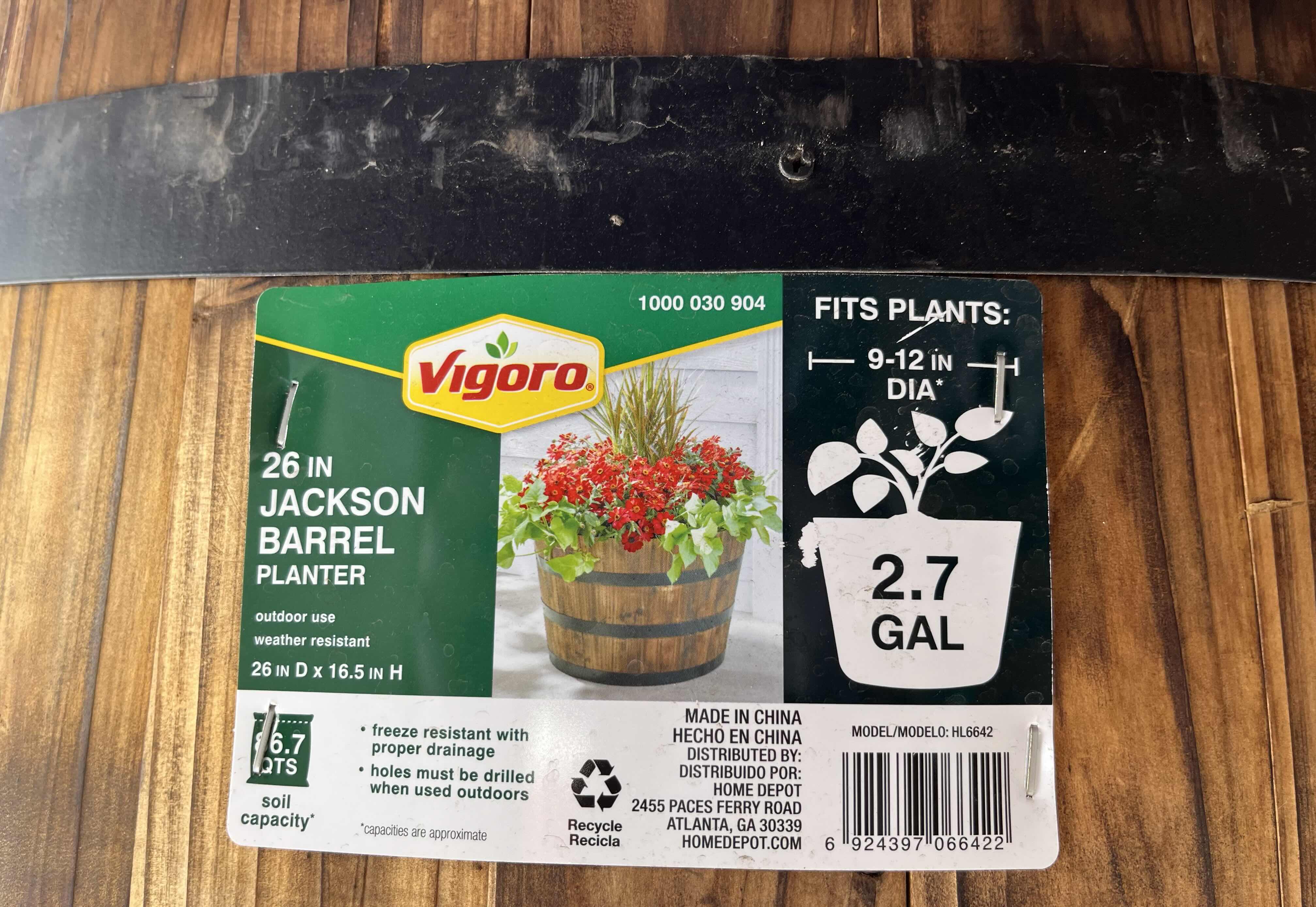 Photo 1 of NEW VIGORO 2.7GAL JACKSON BARREL PLANTER 26” X 16.5”