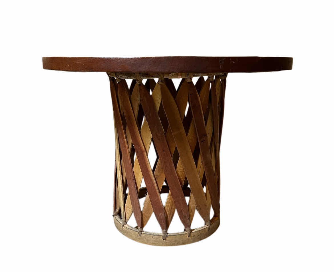 Photo 1 of EQUIPALES SAN JOSE HANDMADE RUSTIC RAWHIDE LEATHER WRAPPED WOOD DINING/PATIO TABLE & 4 CHAIR SET (READ NOTES)