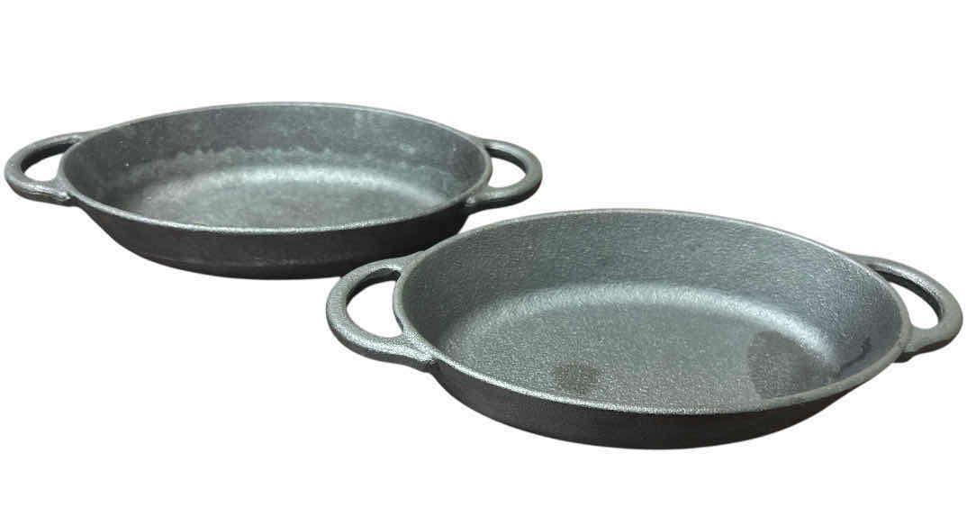 Photo 1 of PIONEER WOMAN MINI CAST IRON OVAL AU GRATIN PAN, 2 PCS (6.25” X 4”)