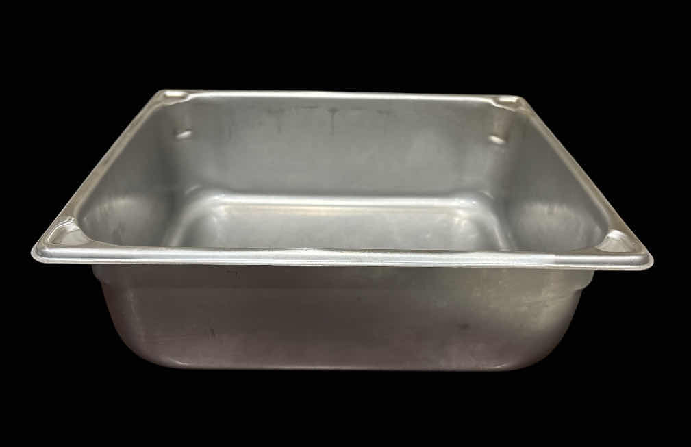Photo 1 of VOLLRATH SUPER PAN II HALF SIZE STAINLESS STEEL STEAM PAN, 4” DEEP, 6.7 QT CAPACITY (1)