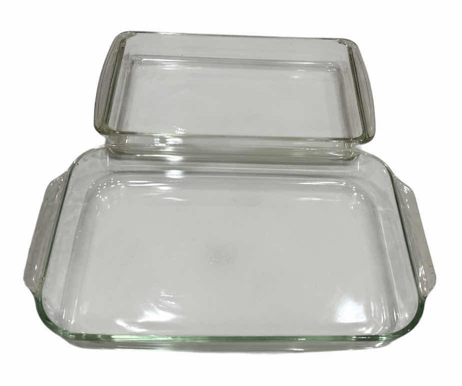 Photo 1 of PYREX 3 QT RECTANGULAR CLEAR GLASS BAKING DISH (#233) & 4 QT RECTANGULAR CLEAR GLASS BAKING DISH (#234-R)
