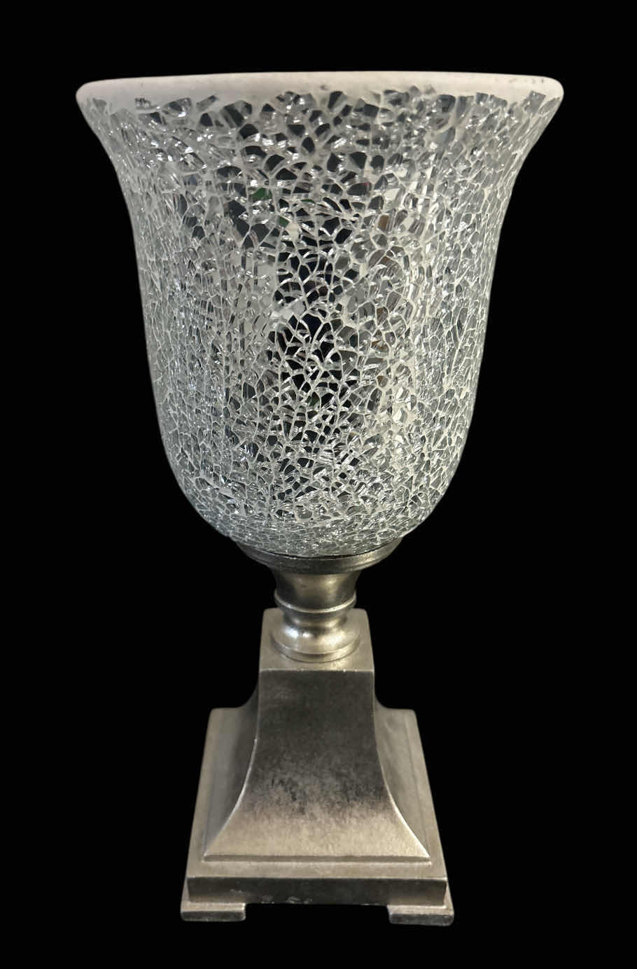 Photo 1 of STYLE SELECTION S TABLE LAMP W MOSAIC GLASS SHADE 13.75”
