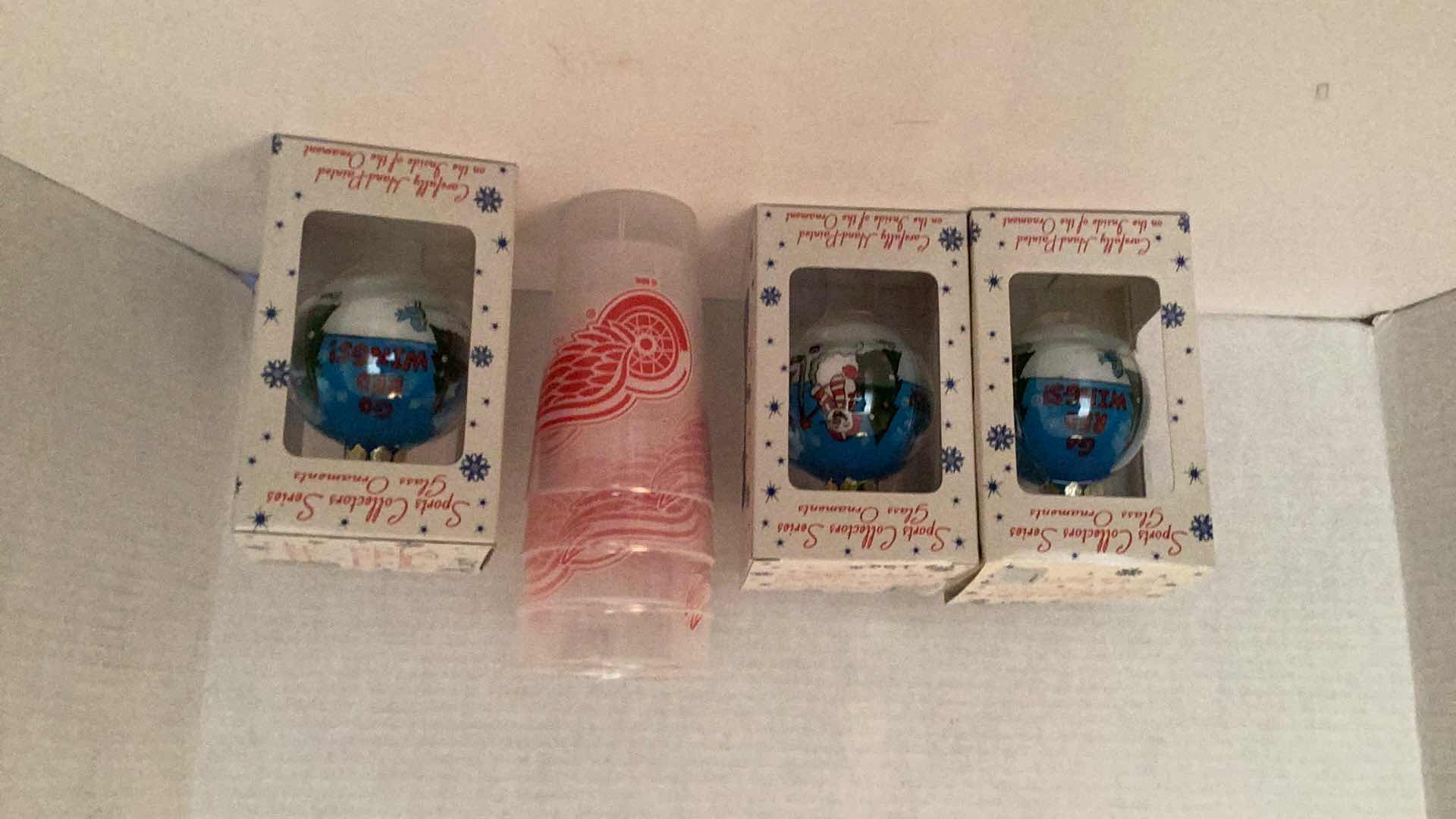 Photo 2 of DETROIT RED WINGS XMAS ORNAMENTS(3) SET OF TUMBLERS