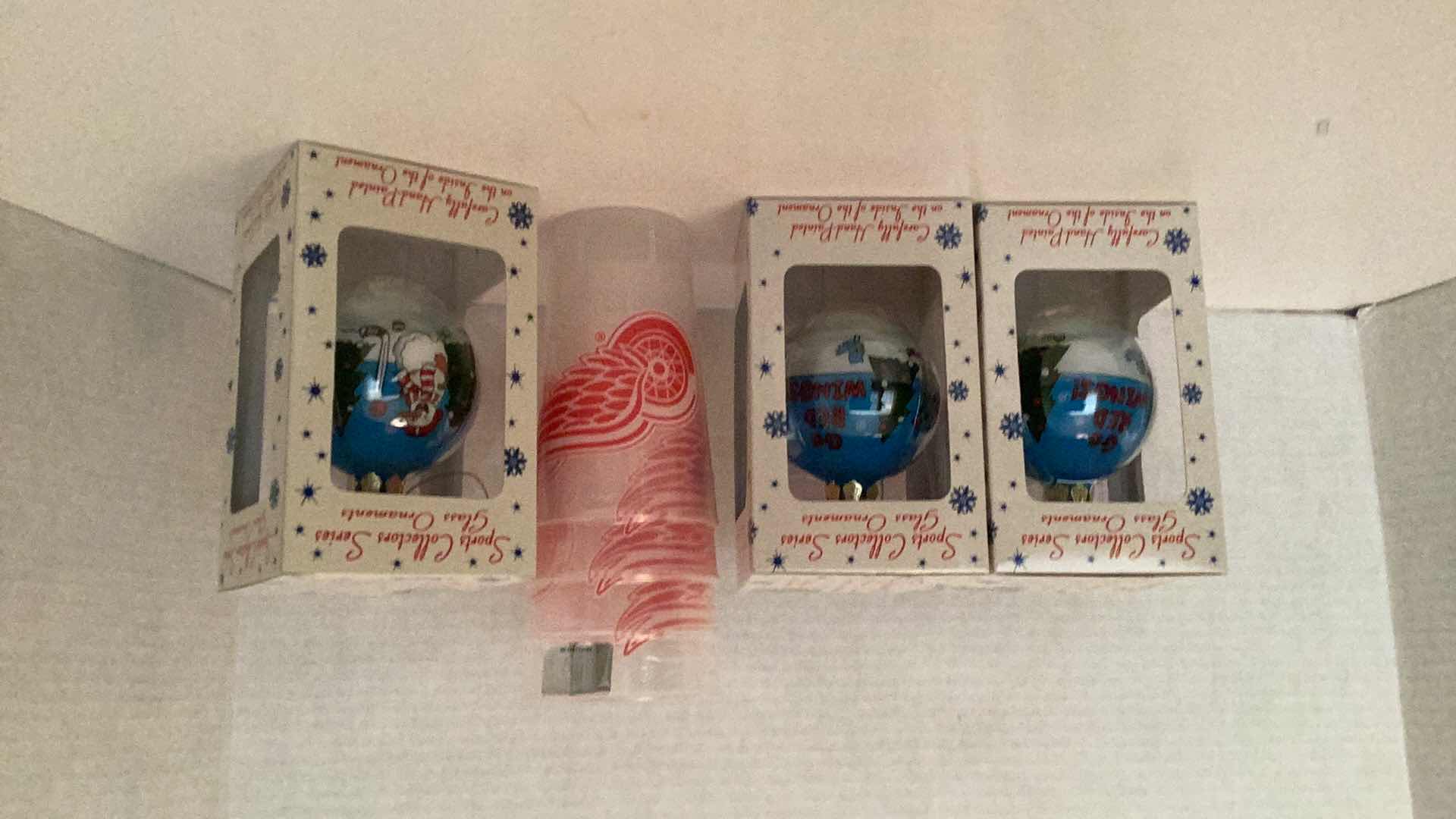 Photo 3 of DETROIT RED WINGS XMAS ORNAMENTS(3) SET OF TUMBLERS