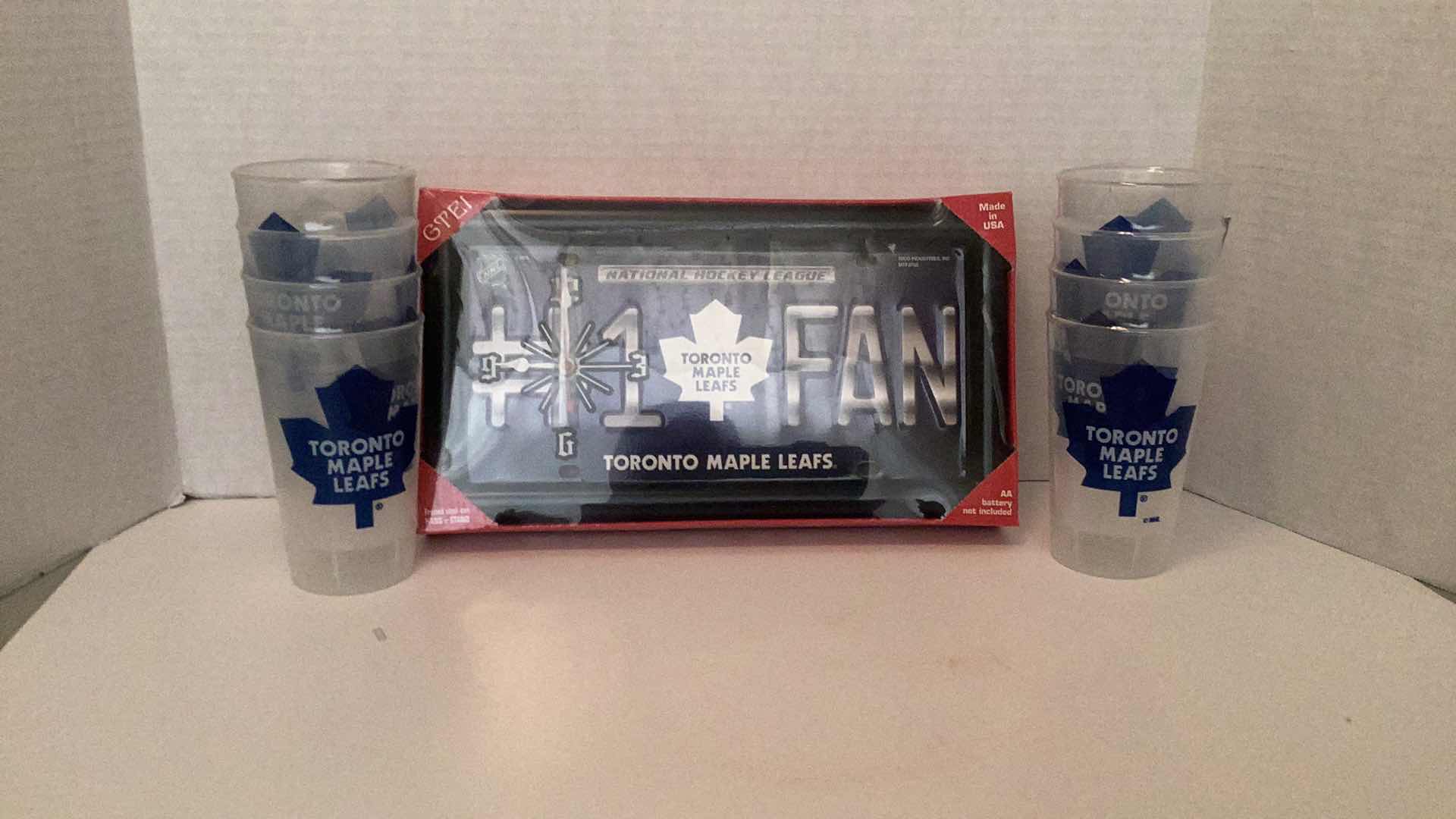 Photo 1 of TORONTO MAPLE LEAFS CLOCK AND TUMBLERS (2)