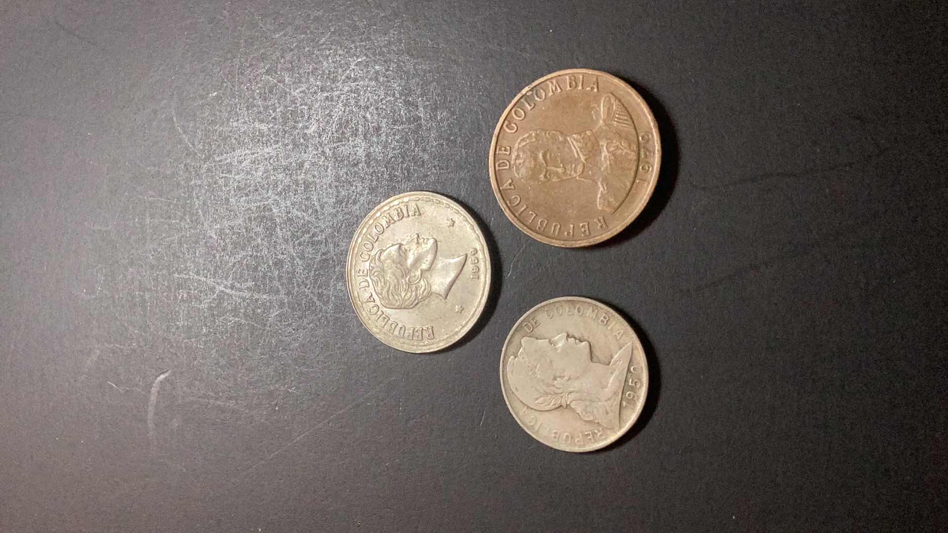 Photo 2 of COLOMBIA-1950/1959/1979 V CENTAVOS AND 20 CENTAVOS AND 2 PESOS $5