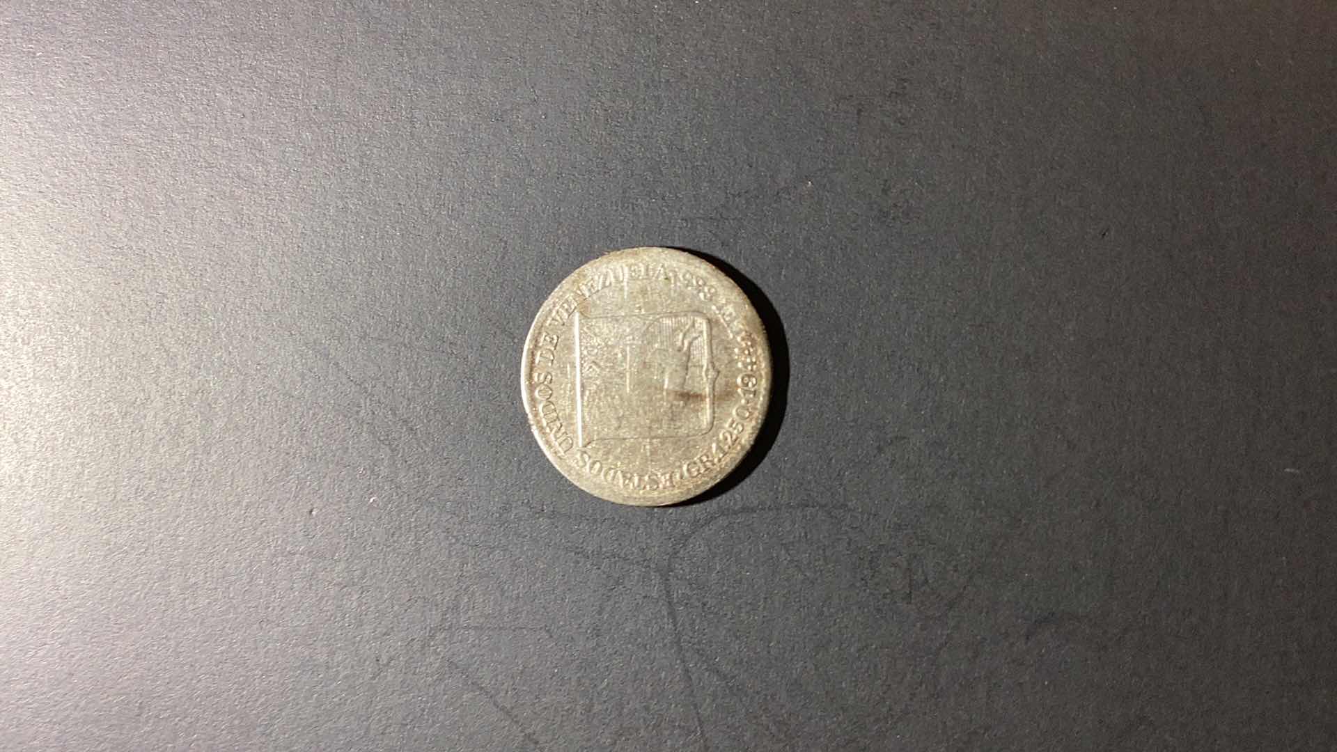 Photo 1 of 1944 VENEZUELAN COIN