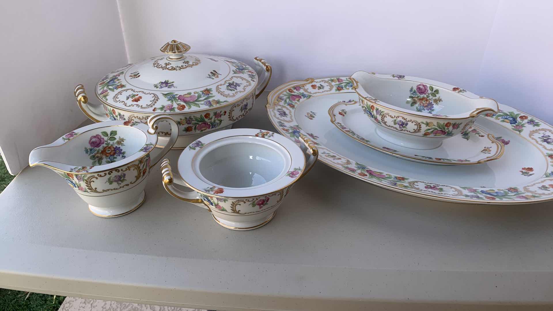 Photo 1 of VINTAGE 1947NORITAKE CHINA SET OF 5 SERVING PIECES